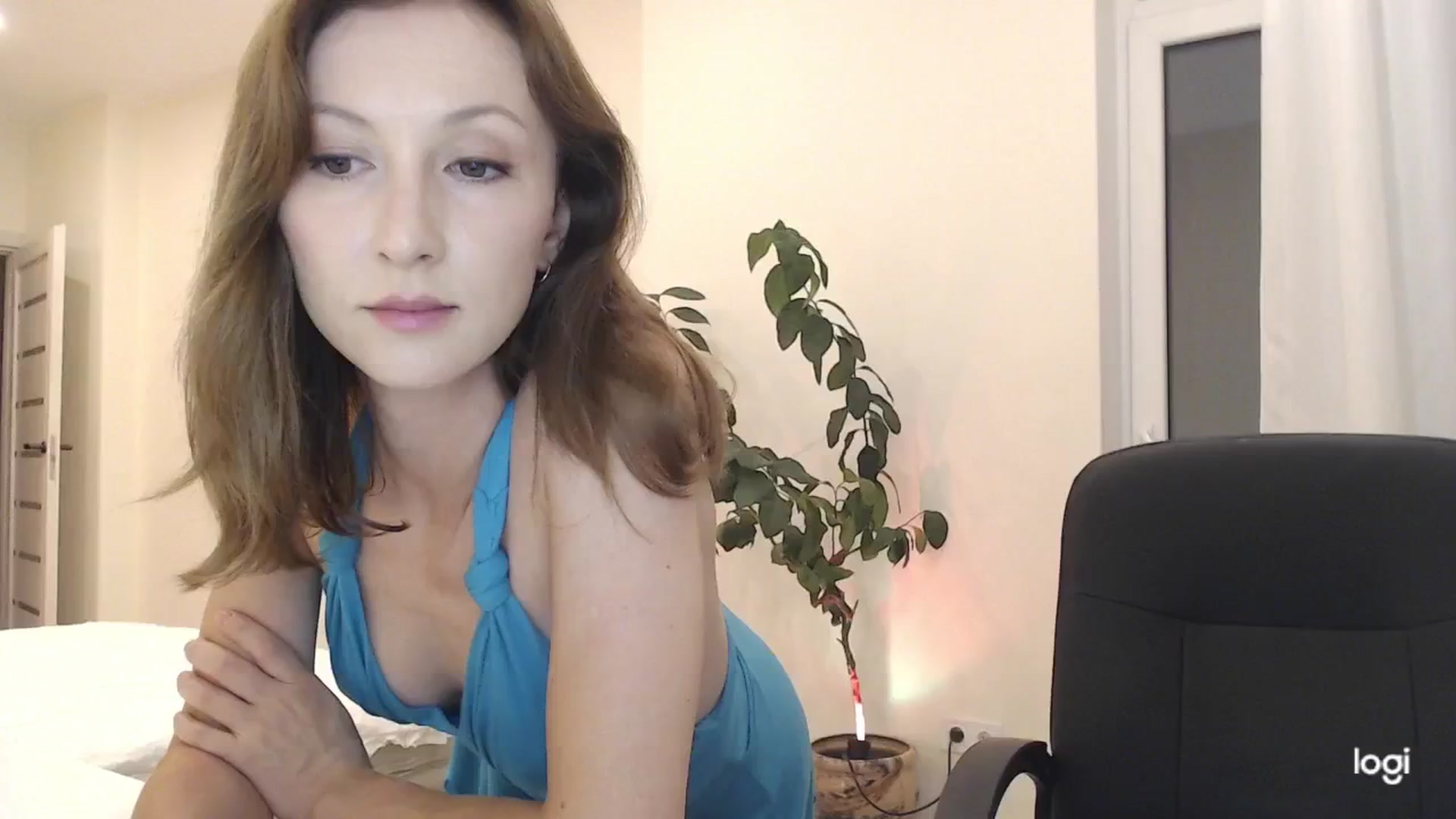 Gallery image thumbnail from AnnaLuv's myfreecams stream on, 09/07/2025, 21:23 image 6 of 20