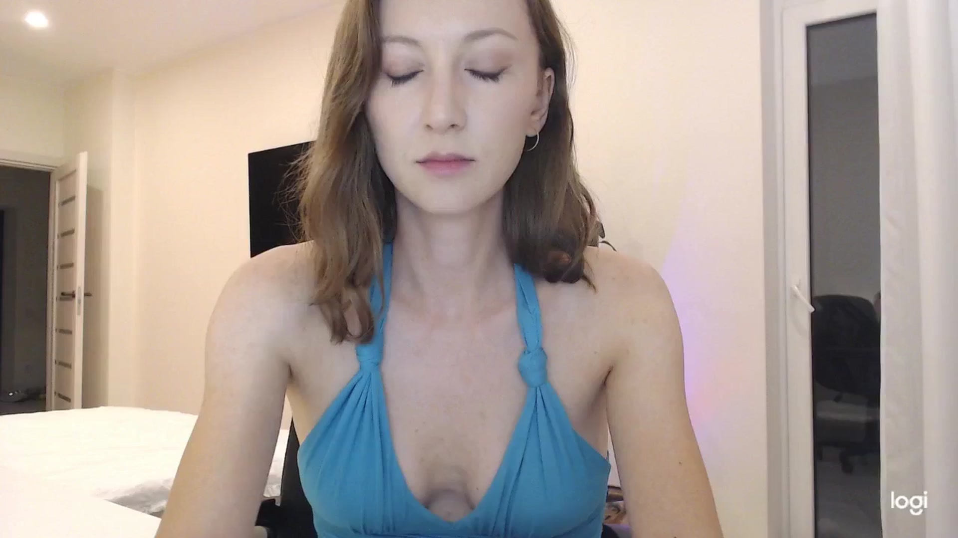 Gallery image thumbnail from AnnaLuv's myfreecams stream on, 09/07/2025, 21:23 image 12 of 20