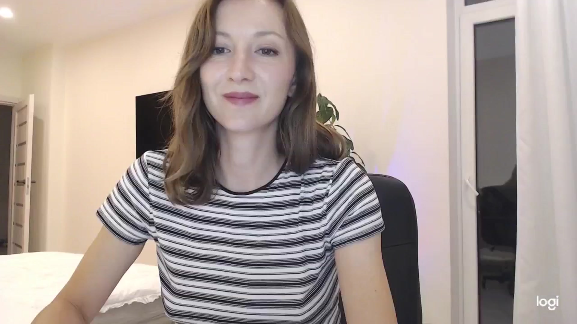 Gallery image thumbnail from AnnaLuv's myfreecams stream on, 09/07/2025, 23:31 image 20 of 20