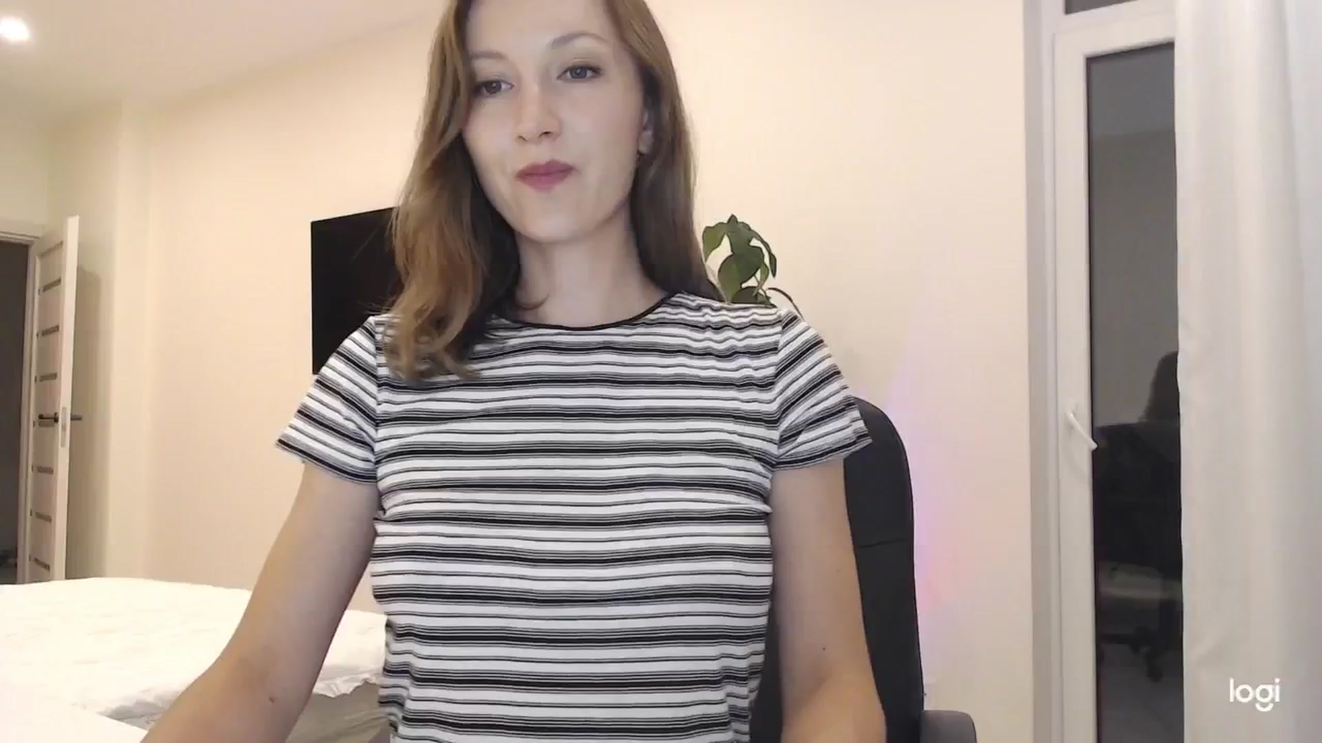 Gallery image thumbnail from AnnaLuv's myfreecams stream on, 09/07/2025, 23:31 image 7 of 20