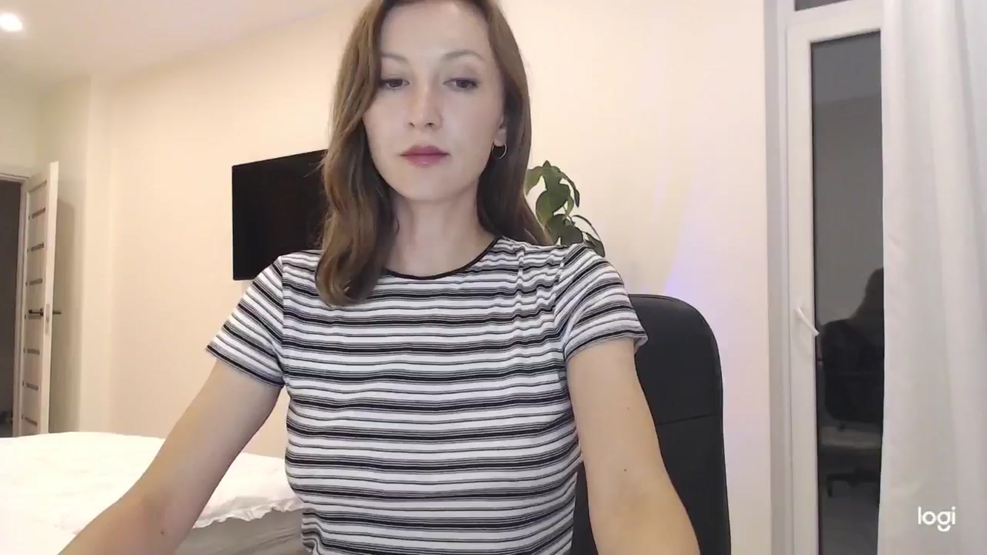 Gallery image thumbnail from AnnaLuv's myfreecams stream on, 09/07/2025, 23:31 image 15 of 20