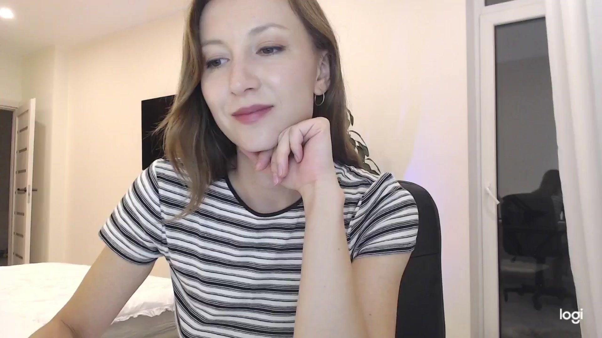 Gallery image thumbnail from AnnaLuv's myfreecams stream on, 09/07/2025, 23:31 image 11 of 20