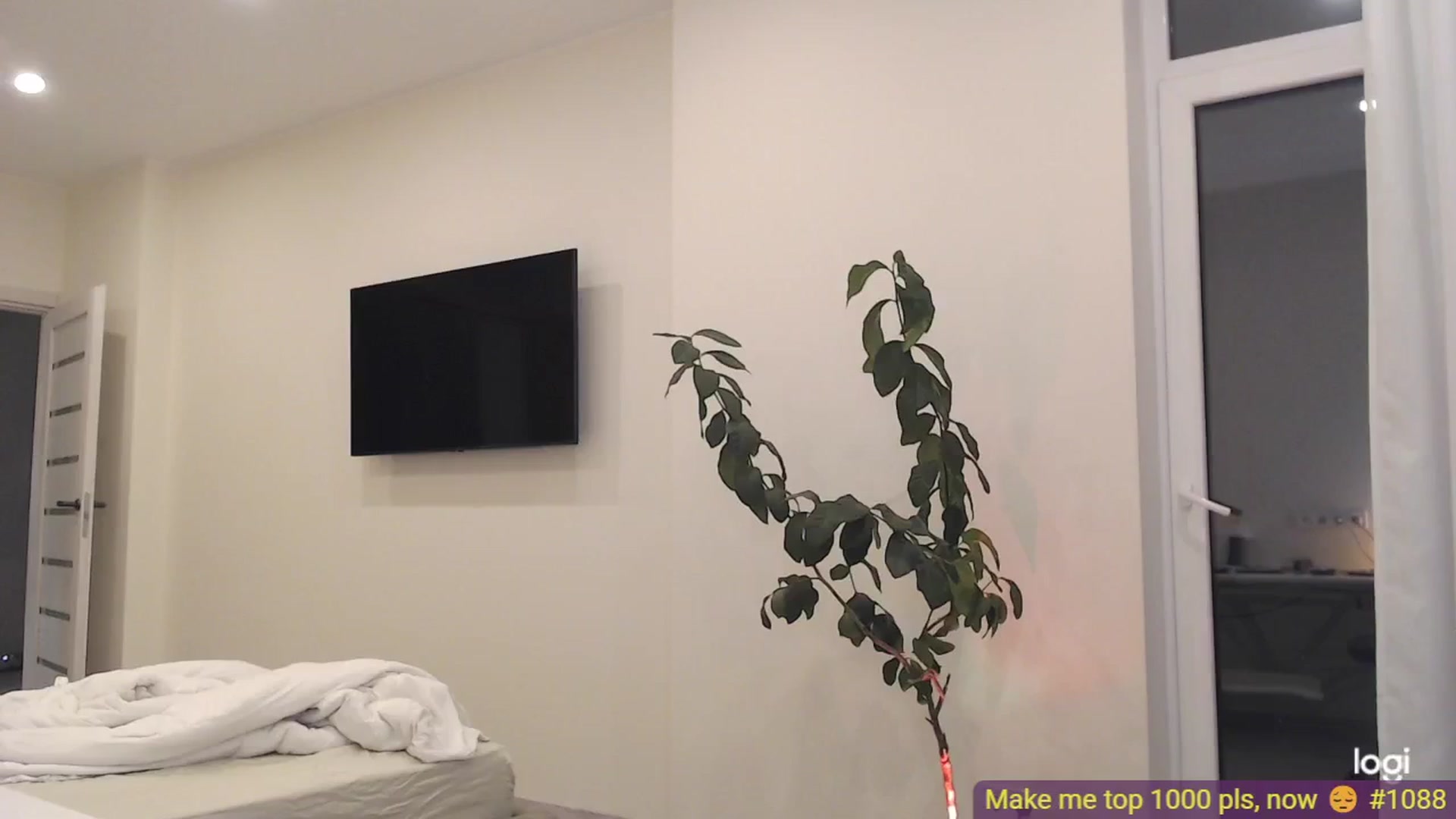 Gallery image thumbnail from AnnaLuv's myfreecams stream on, 09/16/2025, 23:17 image 1 of 20