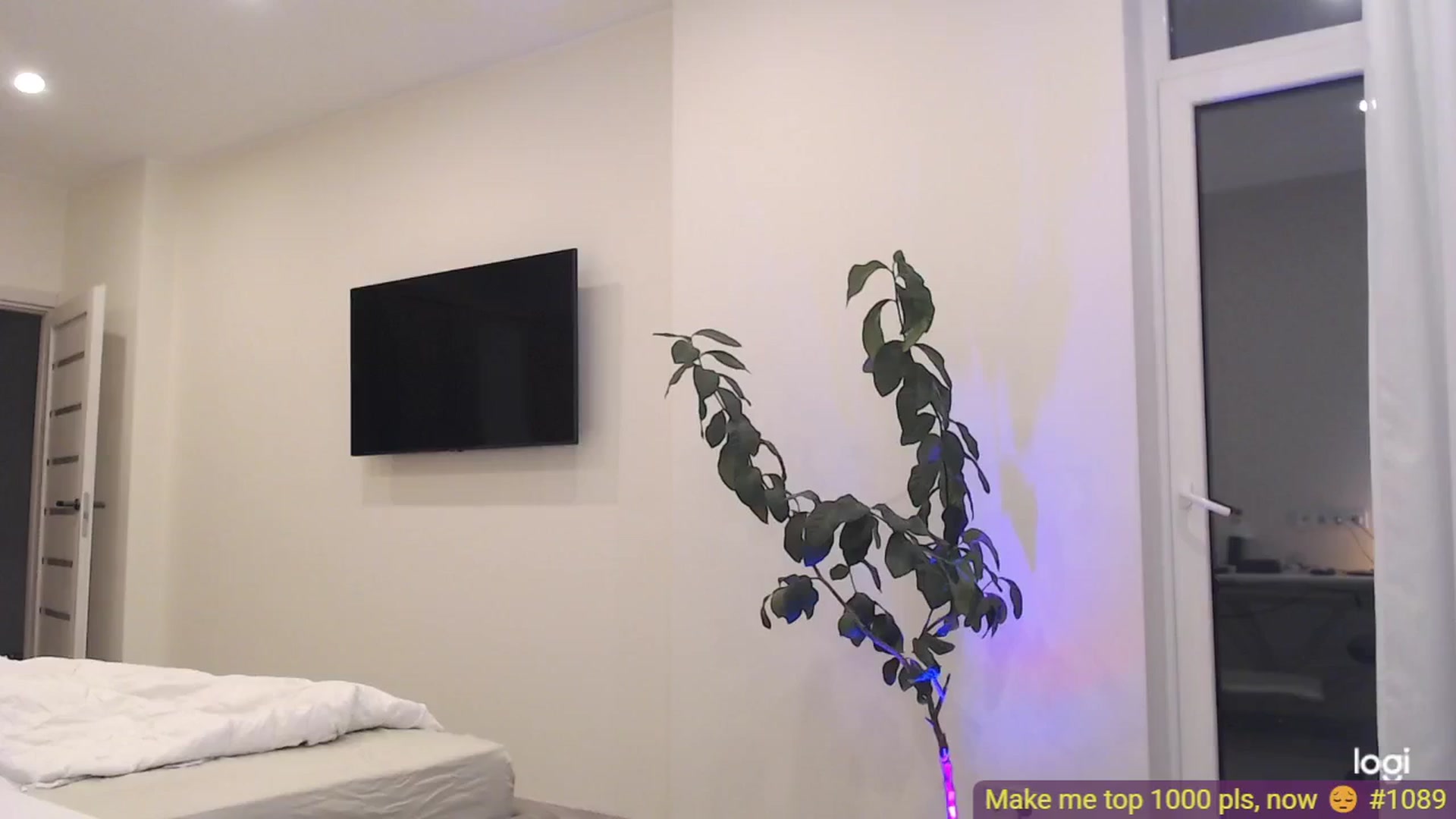 Gallery image thumbnail from AnnaLuv's myfreecams stream on, 09/16/2025, 23:17 image 2 of 20