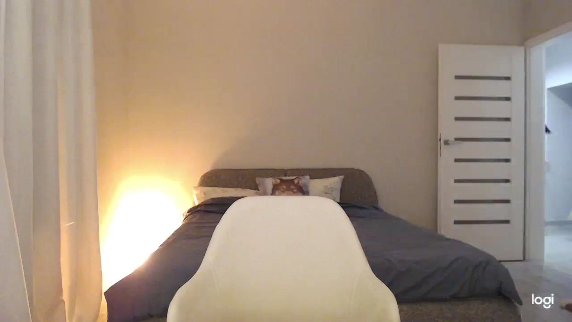 Gallery image thumbnail from AnnaLuv's myfreecams stream on, 10/19/2025, 22:00 image 19 of 20