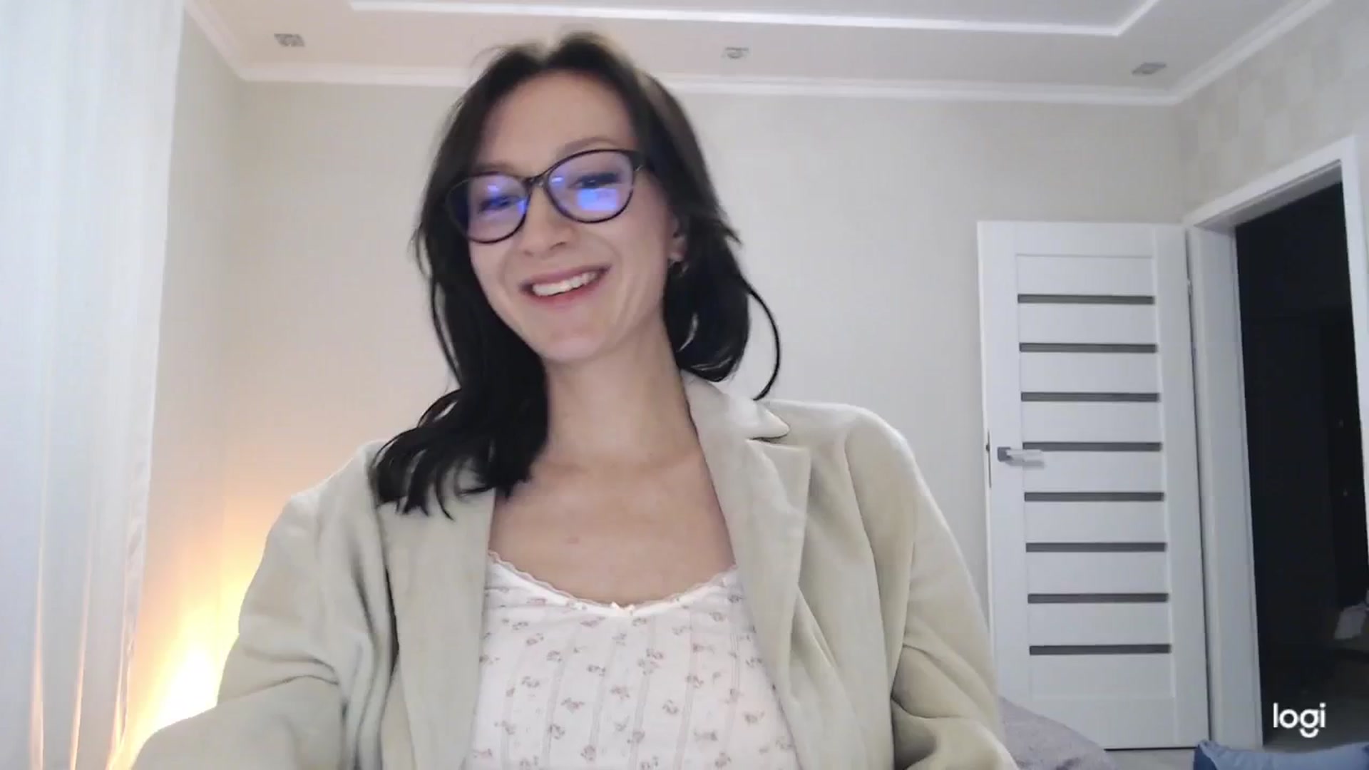 Gallery image thumbnail from AnnaLuv's myfreecams stream on, 10/27/2025, 01:58 image 13 of 20