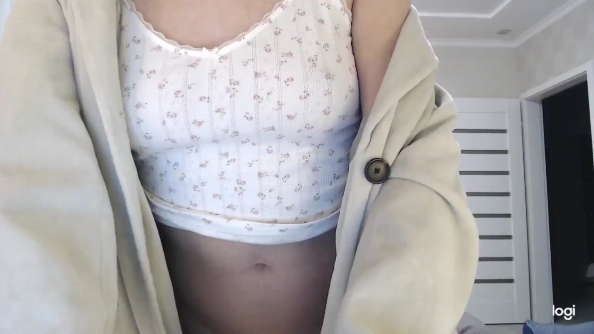 Gallery image thumbnail from AnnaLuv's myfreecams stream on, 10/27/2025, 01:58 image 19 of 20