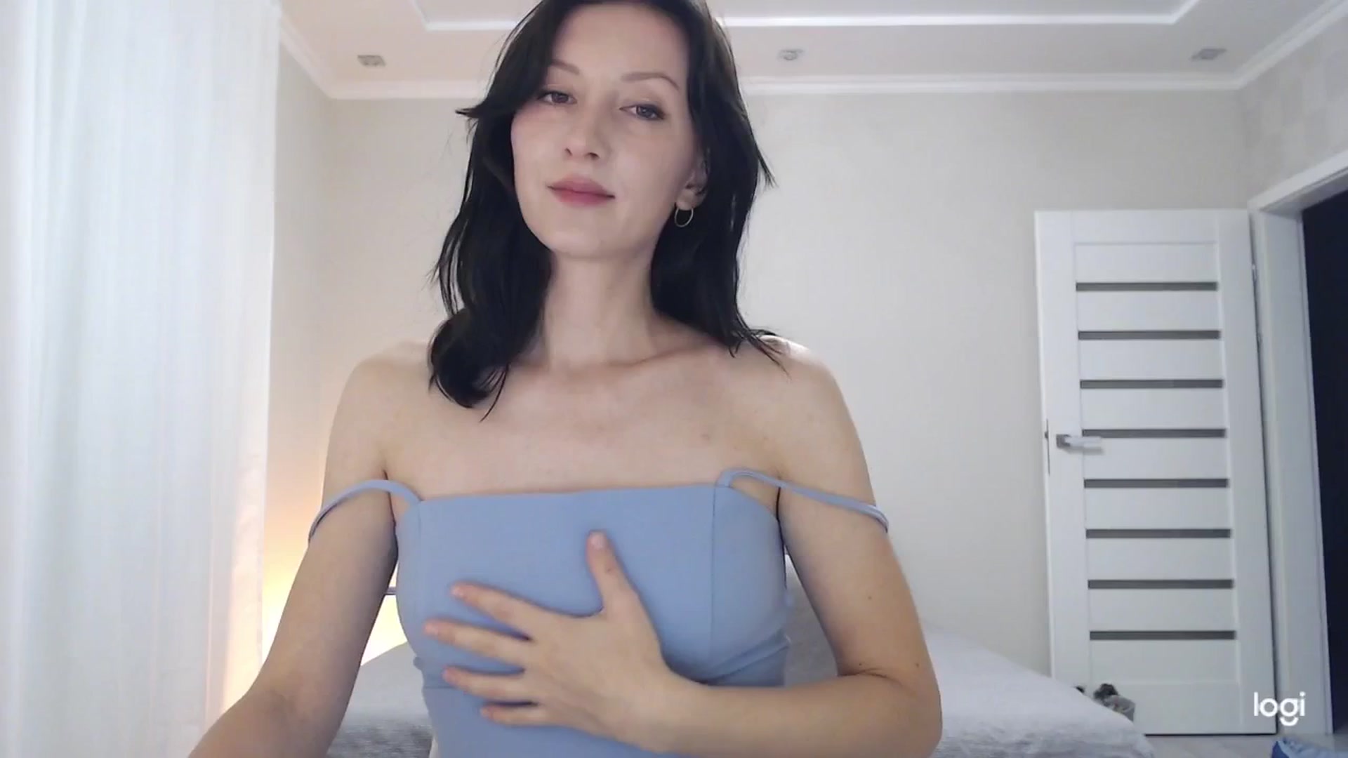 Gallery image thumbnail from AnnaLuv's myfreecams stream on, 10/28/2025, 21:56 image 9 of 20