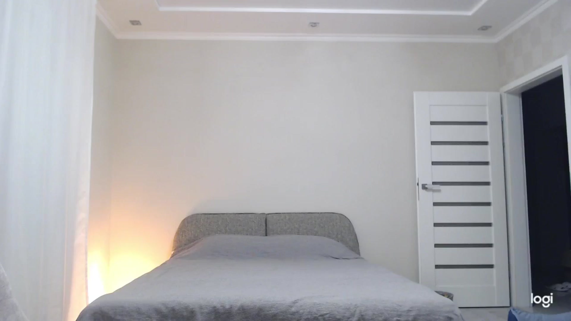 Gallery image thumbnail from AnnaLuv's myfreecams stream on, 10/28/2025, 21:56 image 2 of 20