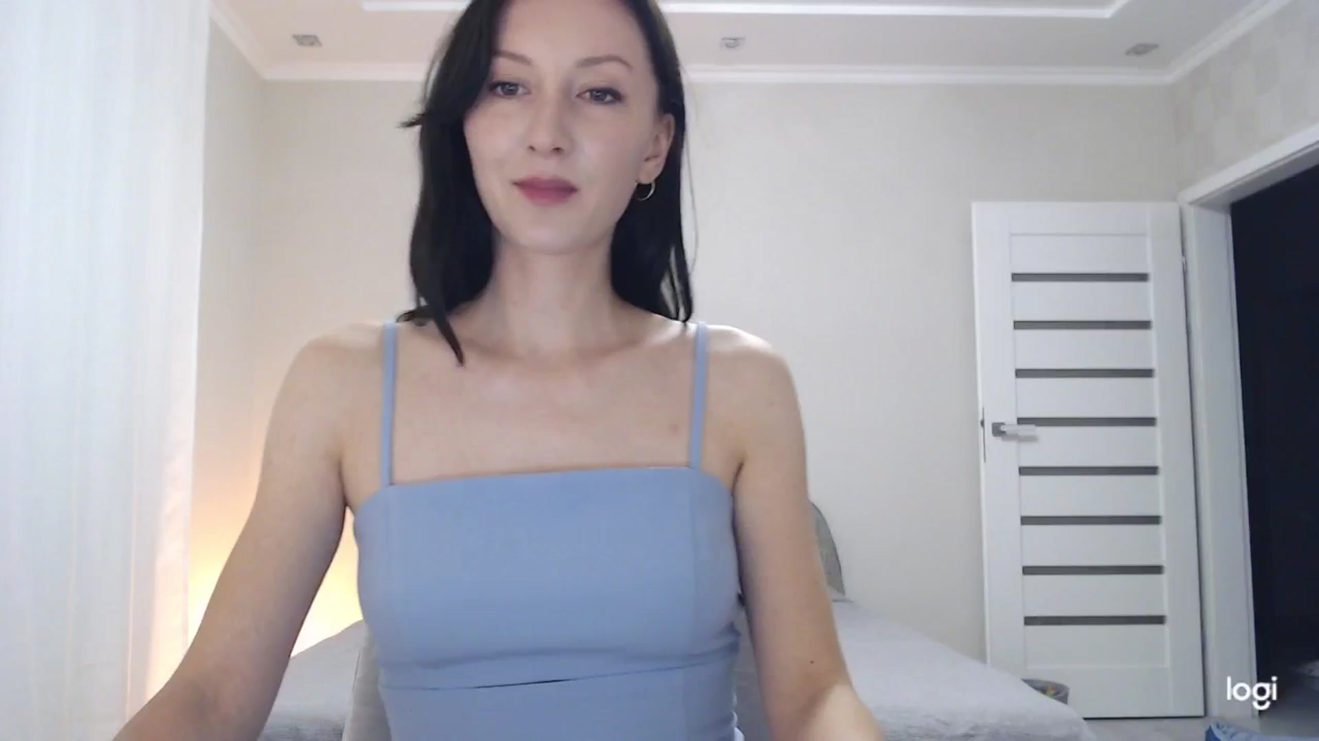 Gallery image thumbnail from AnnaLuv's myfreecams stream on, 10/28/2025, 21:56 image 3 of 20