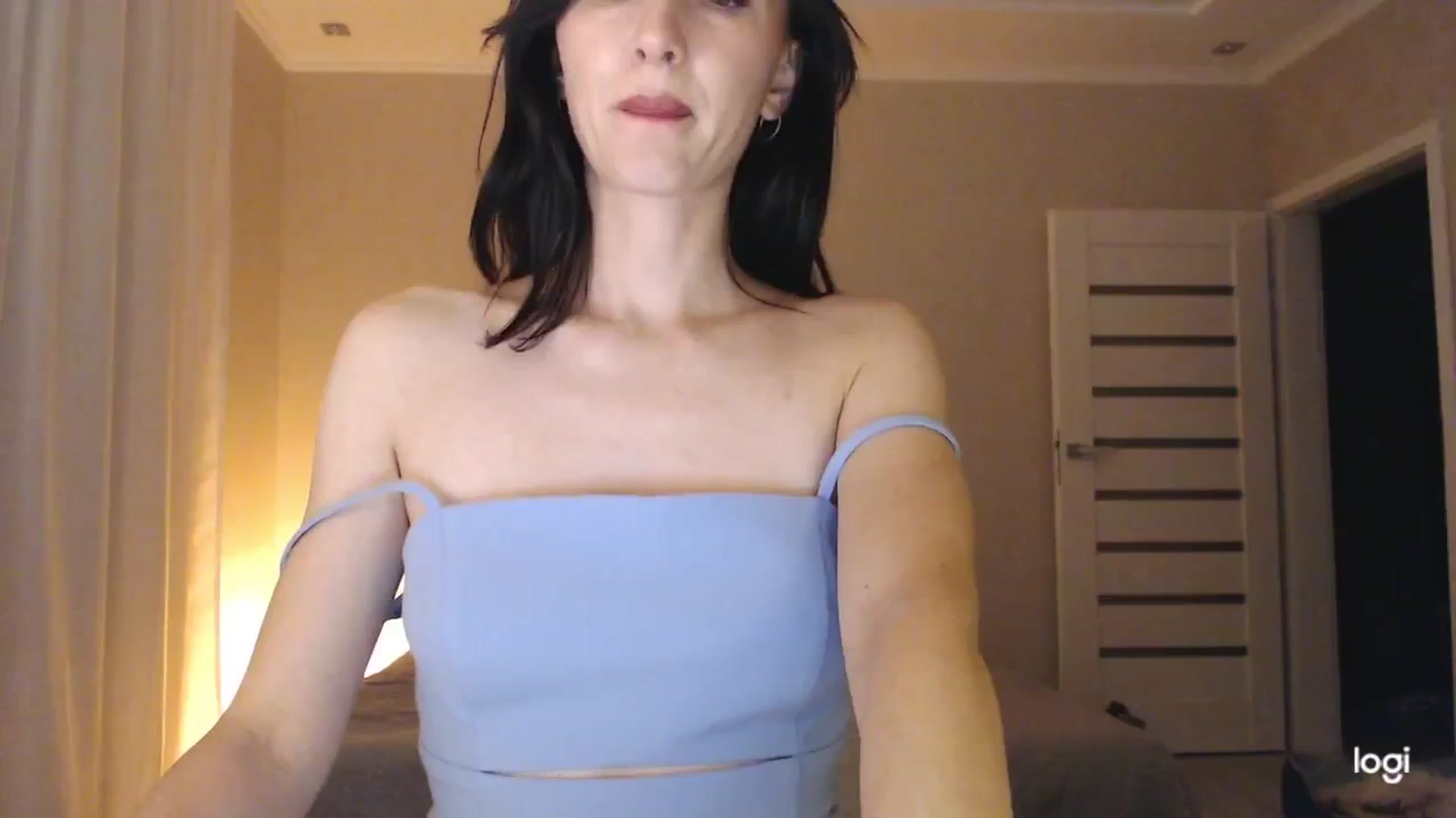 Gallery image thumbnail from AnnaLuv's myfreecams stream on, 10/29/2025, 24:47 image 17 of 20