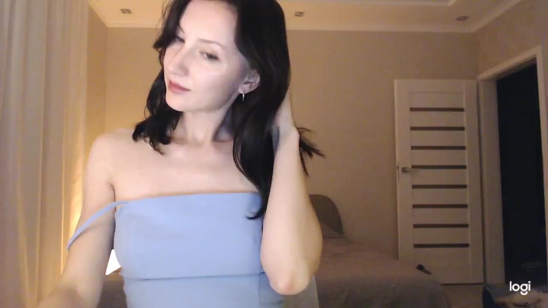 Gallery image thumbnail from AnnaLuv's myfreecams stream on, 10/29/2025, 24:47 image 18 of 20