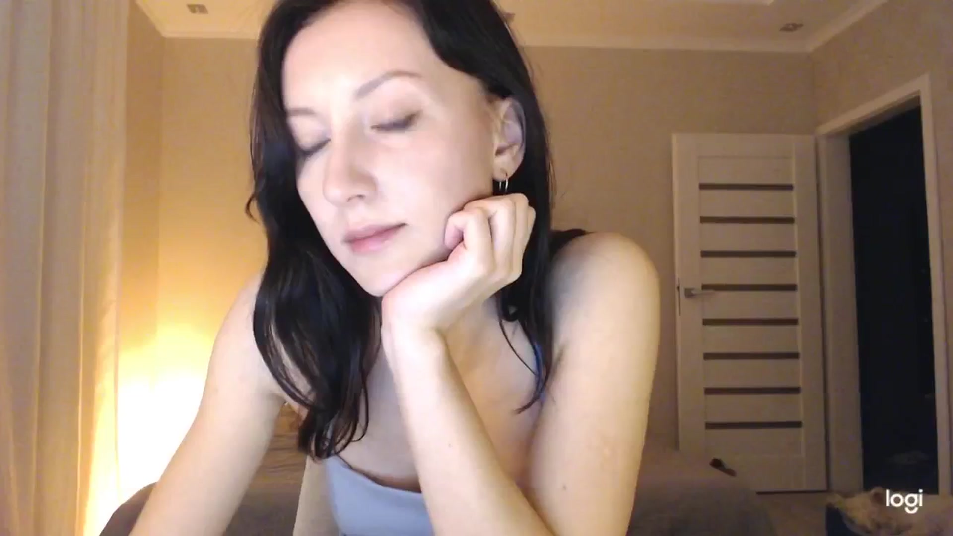 Gallery image thumbnail from AnnaLuv's myfreecams stream on, 10/29/2025, 24:47 image 10 of 20