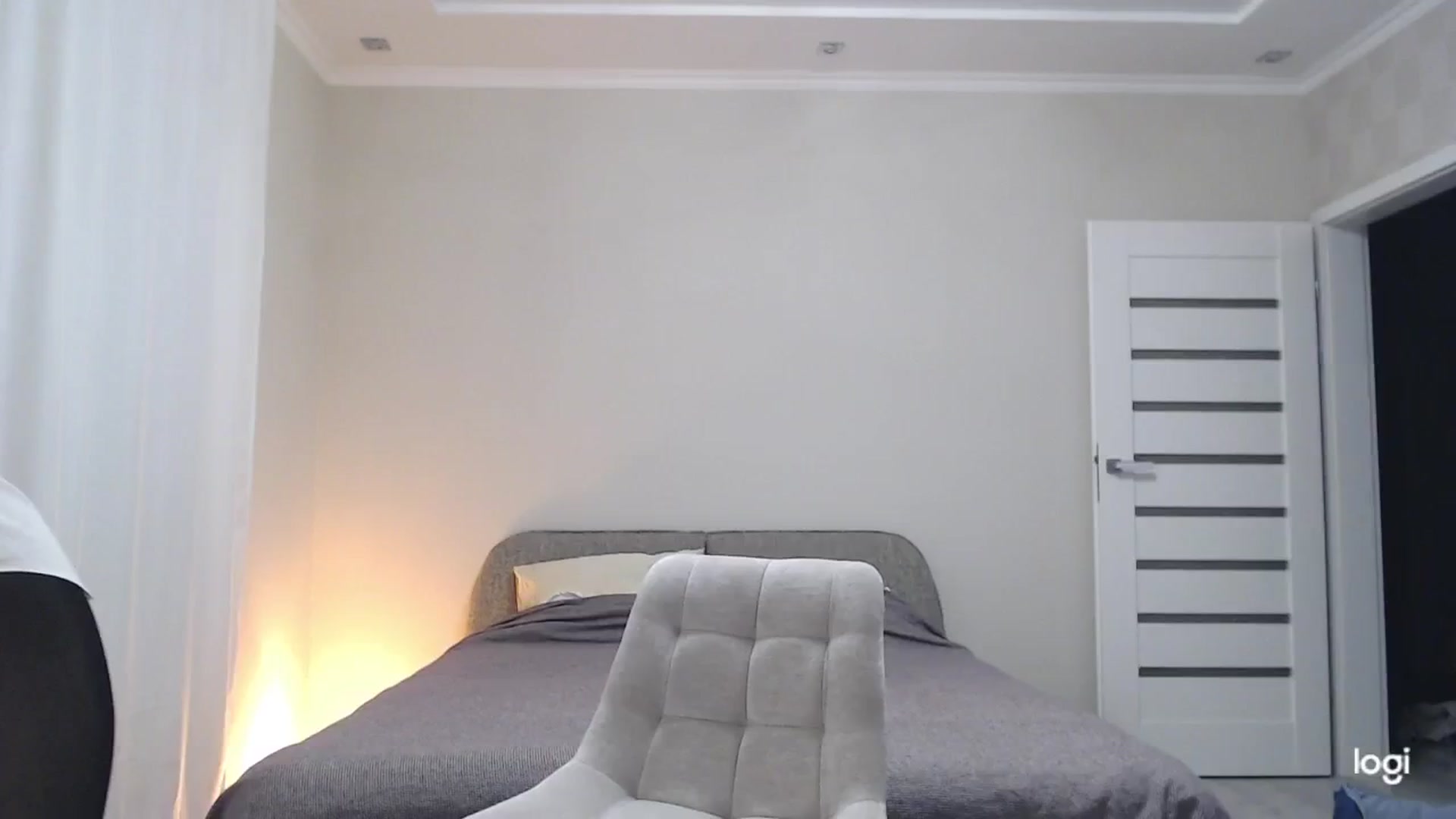Gallery image thumbnail from AnnaLuv's myfreecams stream on, 10/30/2025, 22:25 image 5 of 20