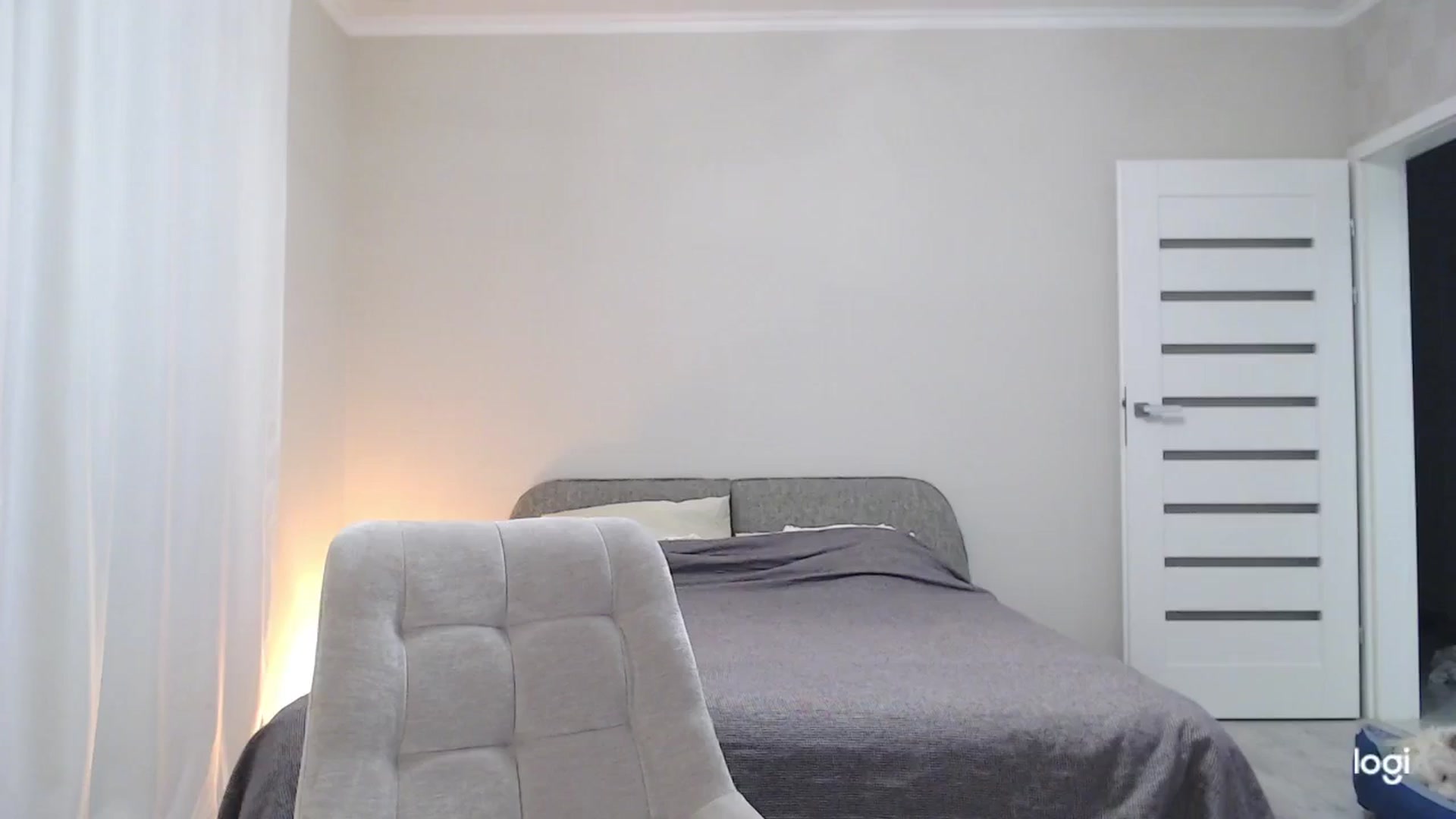 Gallery image thumbnail from AnnaLuv's myfreecams stream on, 10/30/2025, 22:25 image 14 of 20