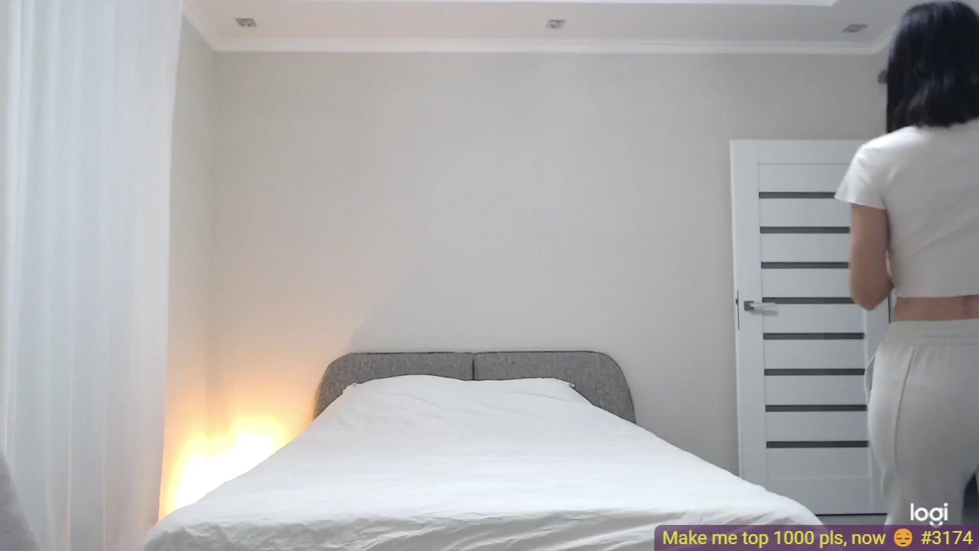 Gallery image thumbnail from AnnaLuv's myfreecams stream on, 11/04/2025, 21:35 image 1 of 20