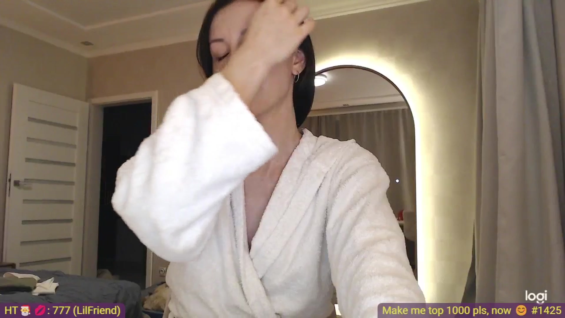 Gallery image thumbnail from AnnaLuv's myfreecams stream on, 12/16/2025, 24:07 image 3 of 20