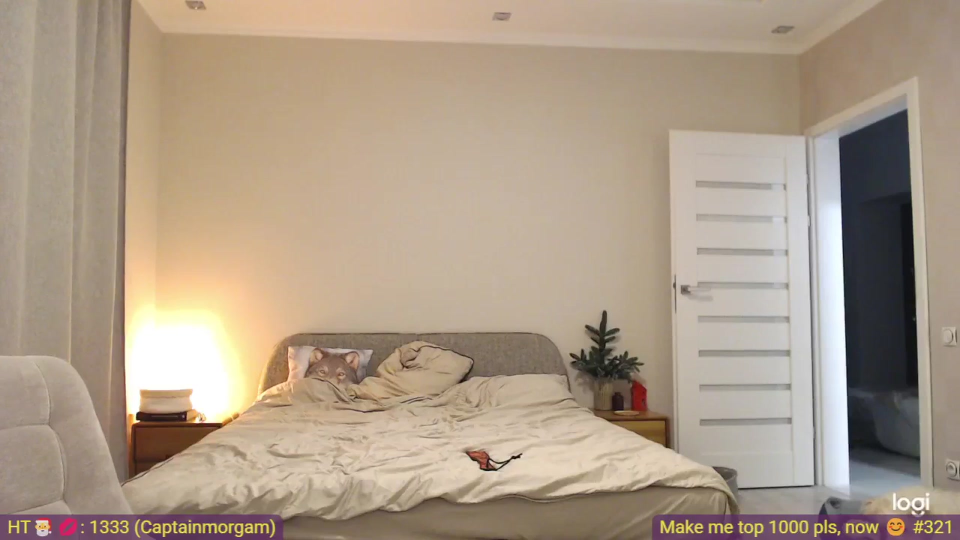 Gallery image thumbnail from AnnaLuv's myfreecams stream on, 01/04/2026, 23:30 image 9 of 20
