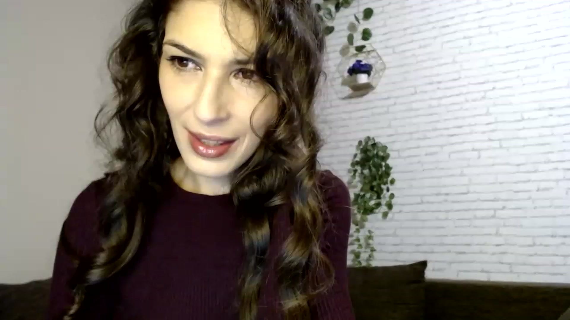 Gallery image thumbnail from AnnaMFC_'s myfreecams stream on, 03/20/2023, 04:37 image 1 of 20