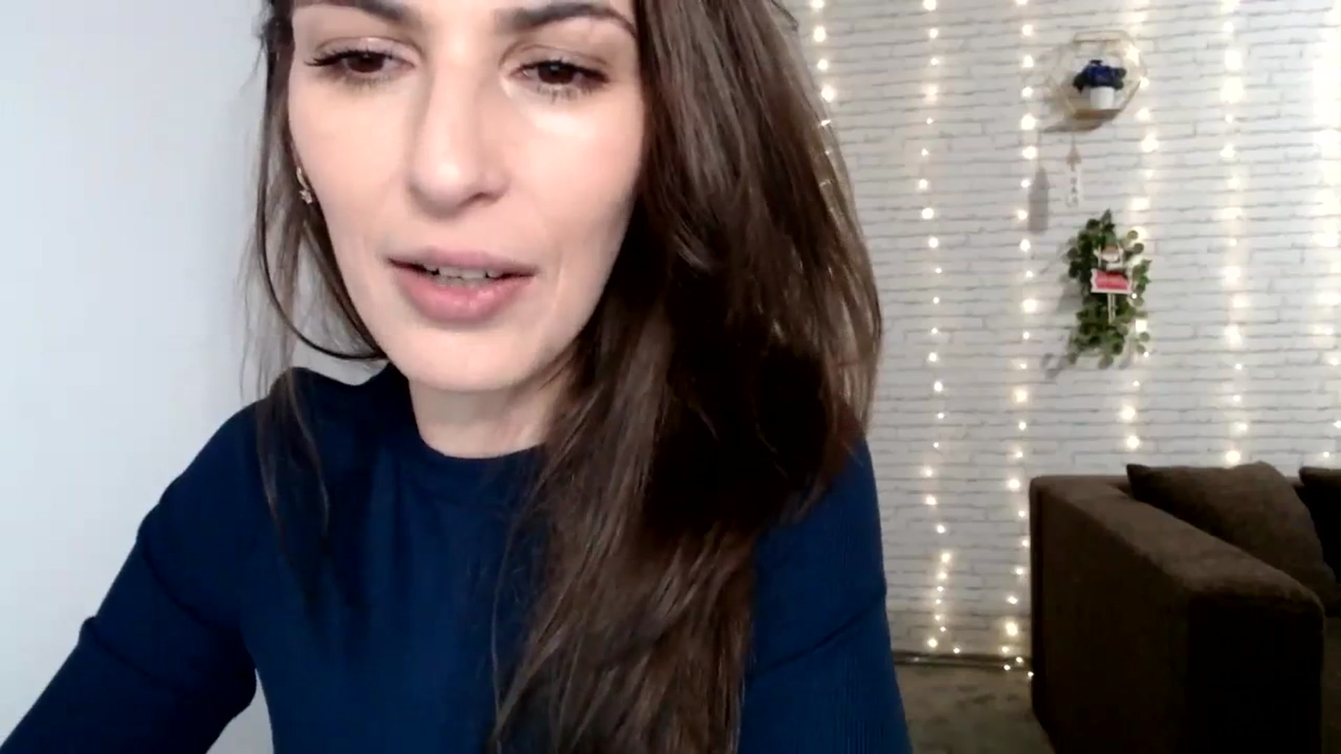 Gallery image thumbnail from AnnaMFC_'s myfreecams stream on, 01/01/2024, 08:08 image 7 of 20