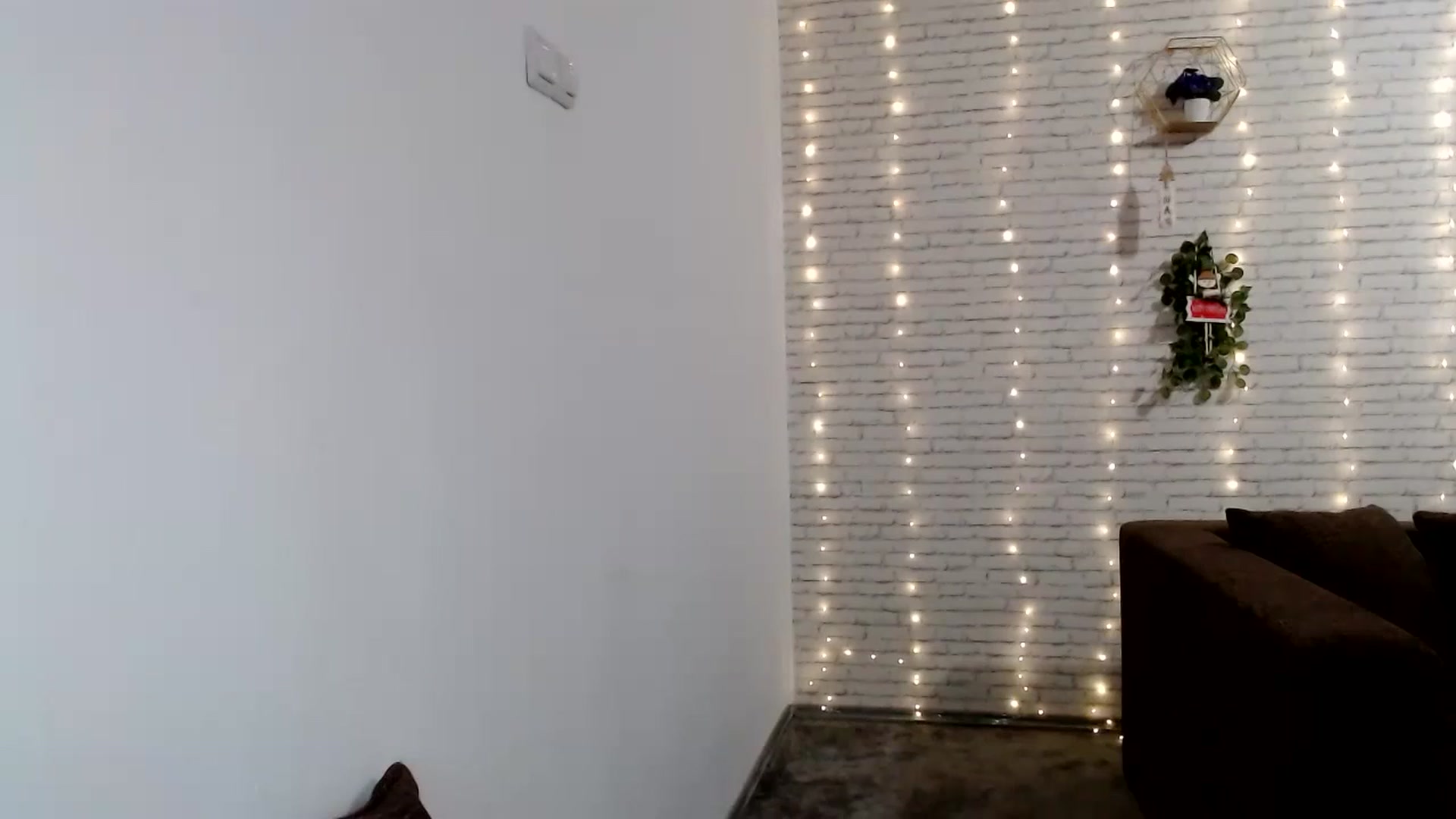 Gallery image thumbnail from AnnaMFC_'s myfreecams stream on, 01/01/2024, 08:08 image 3 of 20