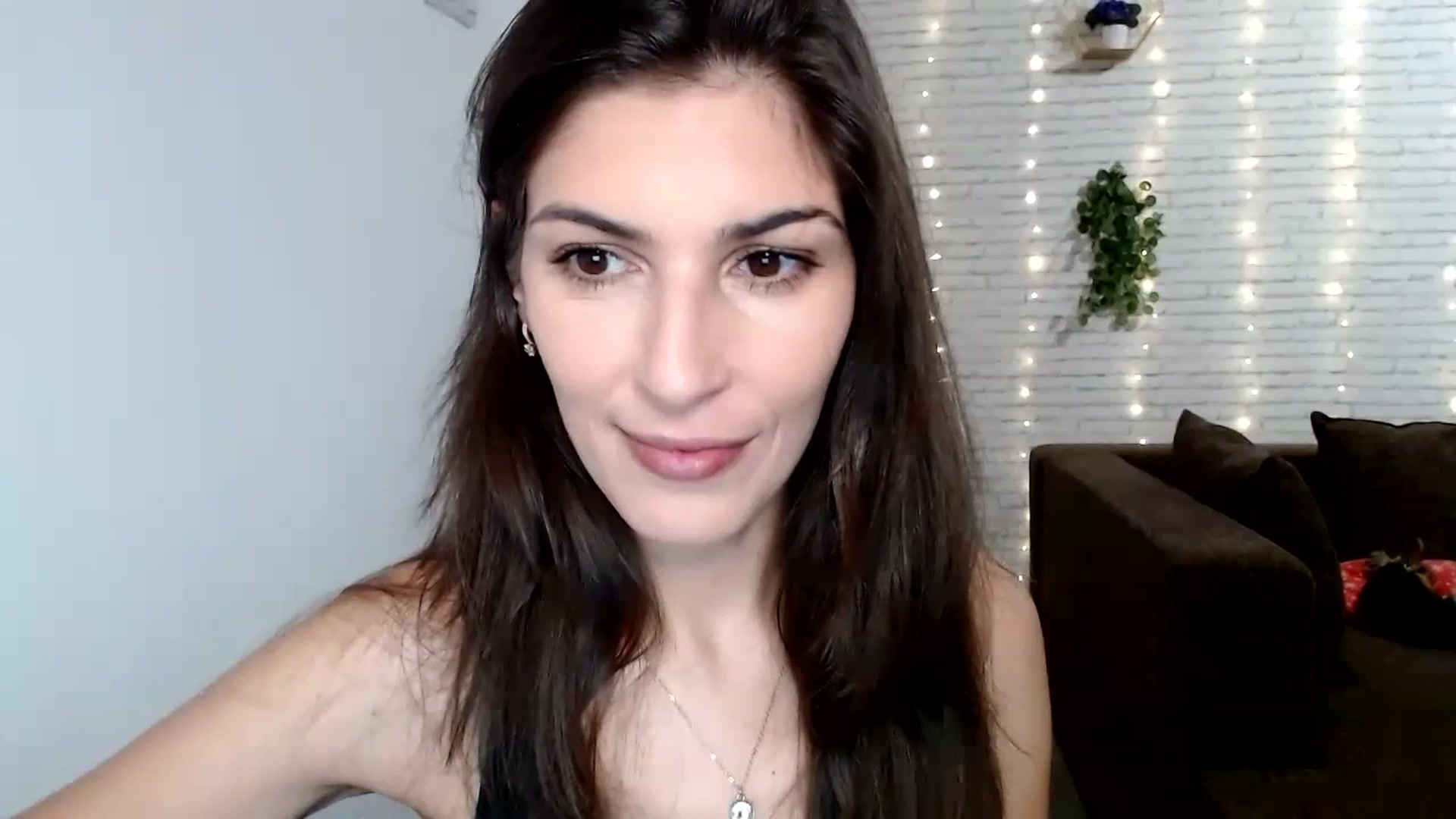 Gallery image thumbnail from AnnaMFC_'s myfreecams stream on, 01/04/2024, 04:55 image 20 of 20