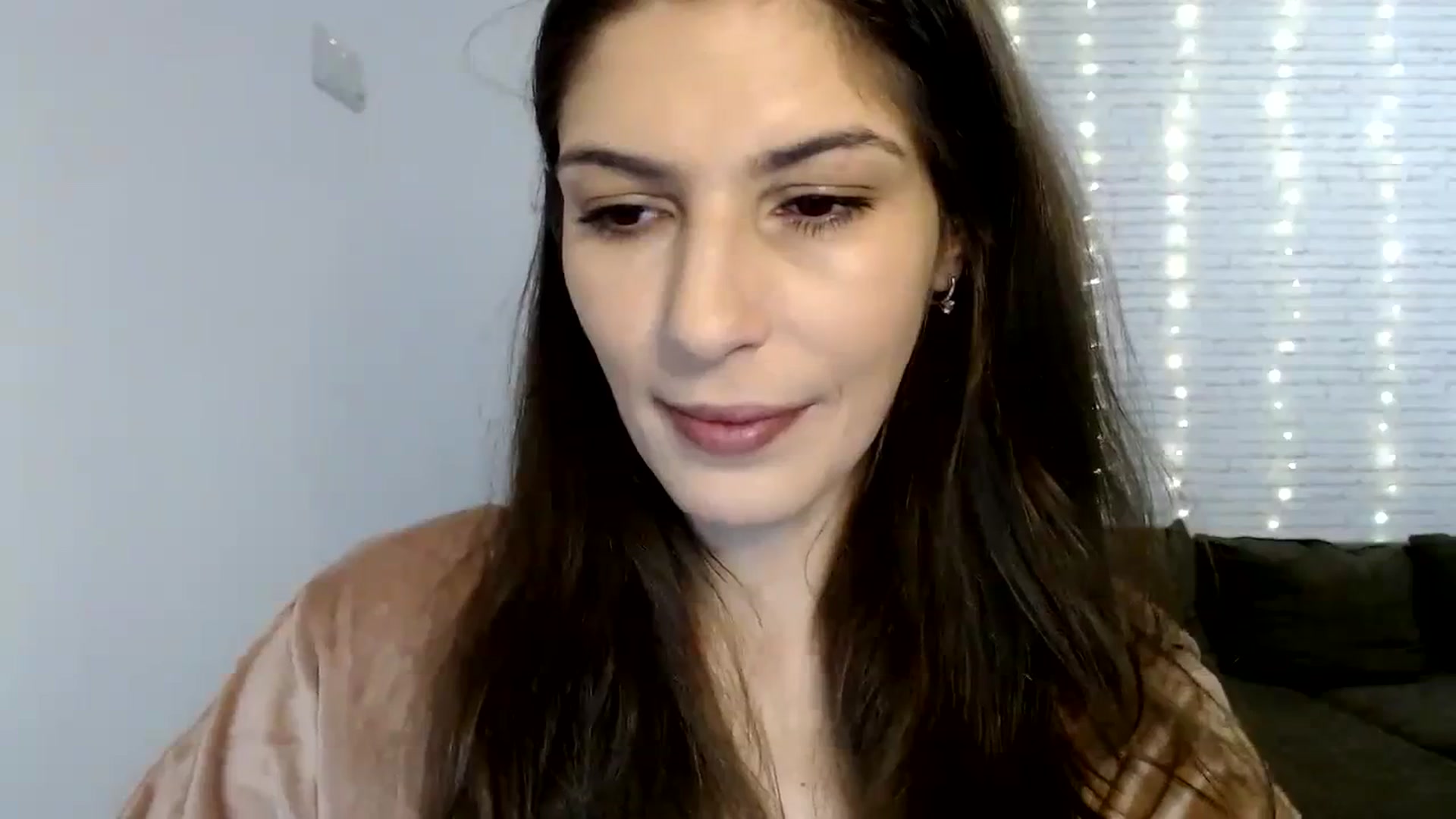 Gallery image thumbnail from AnnaMFC_'s myfreecams stream on, 02/07/2024, 04:09 image 20 of 20