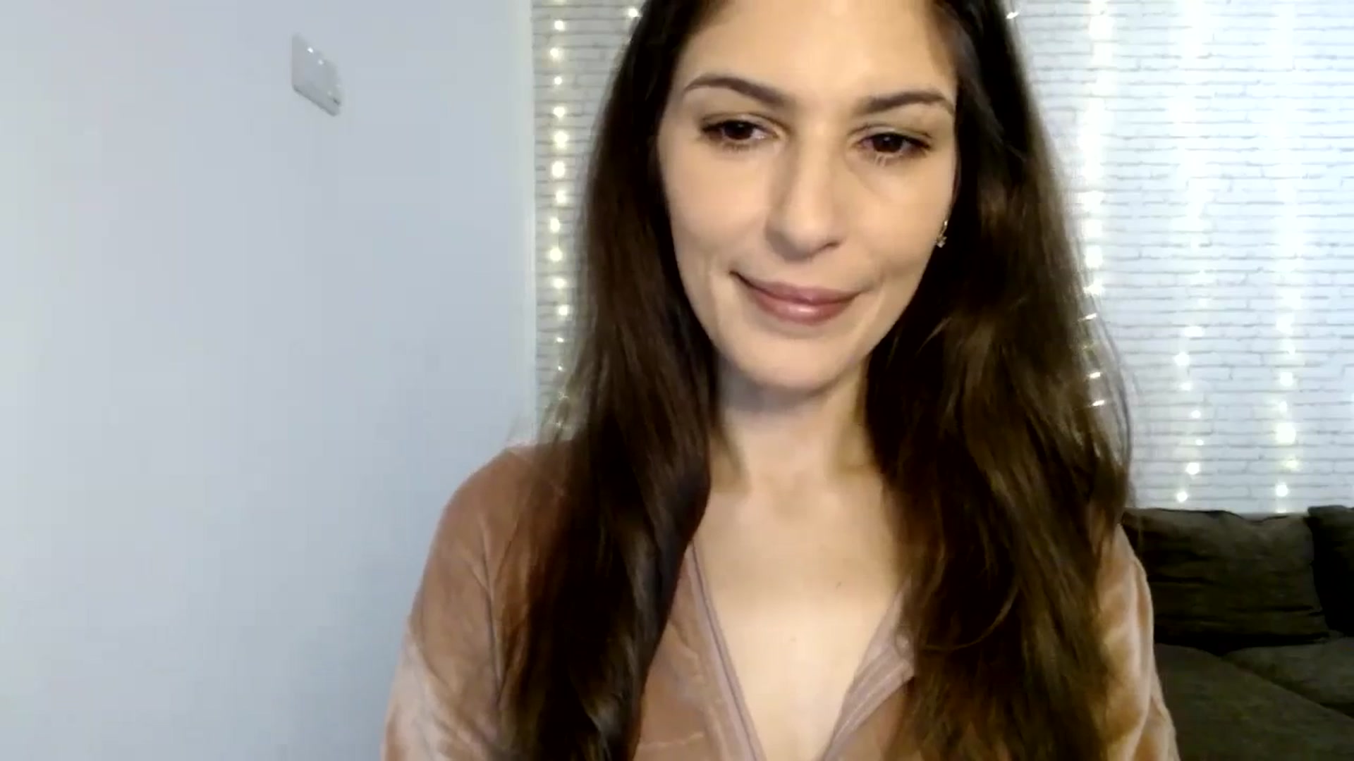Gallery image thumbnail from AnnaMFC_'s myfreecams stream on, 02/07/2024, 04:09 image 18 of 20