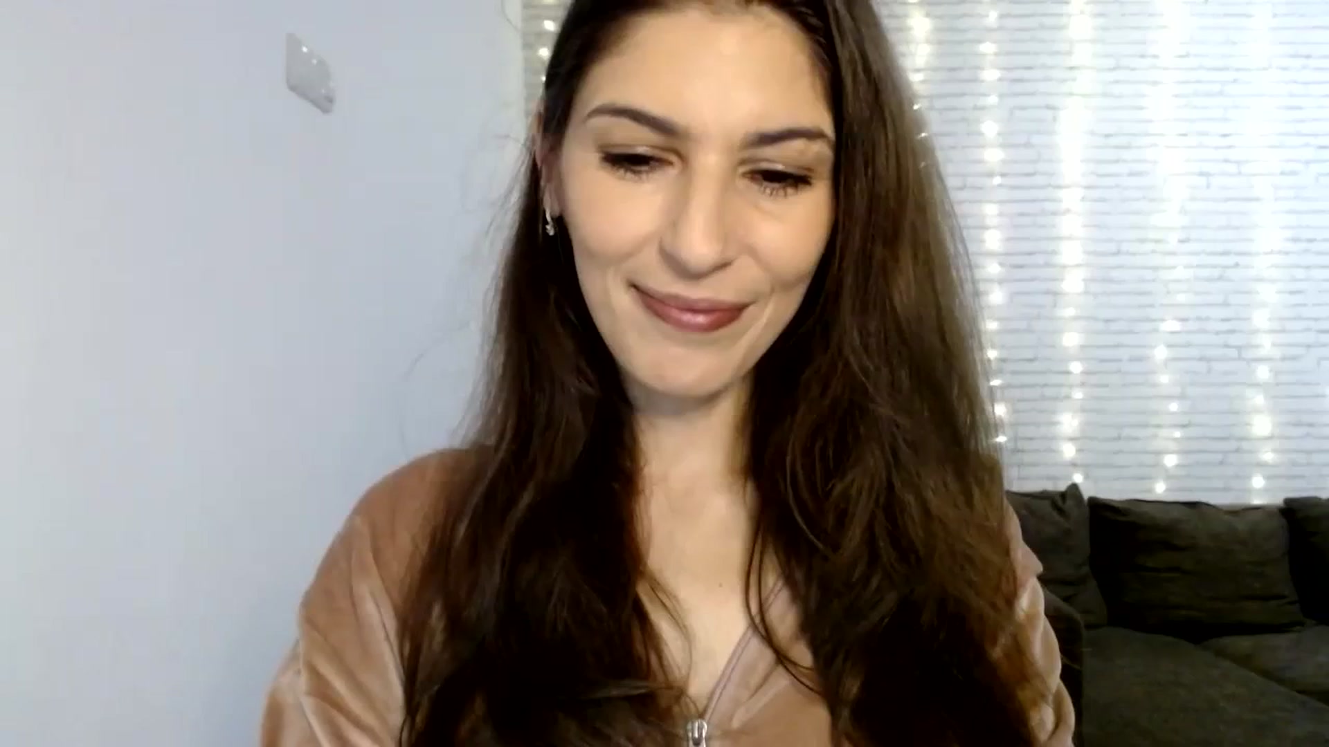 Gallery image thumbnail from AnnaMFC_'s myfreecams stream on, 02/07/2024, 04:09 image 1 of 20