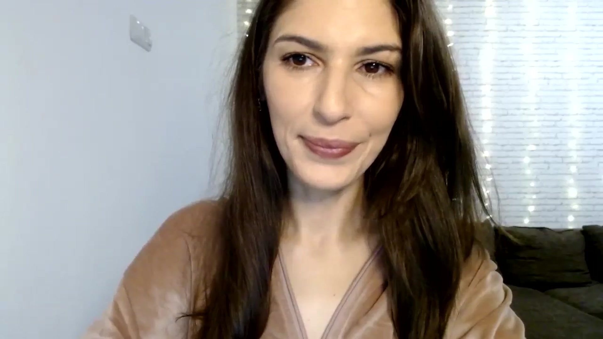 Gallery image thumbnail from AnnaMFC_'s myfreecams stream on, 02/07/2024, 04:09 image 8 of 20