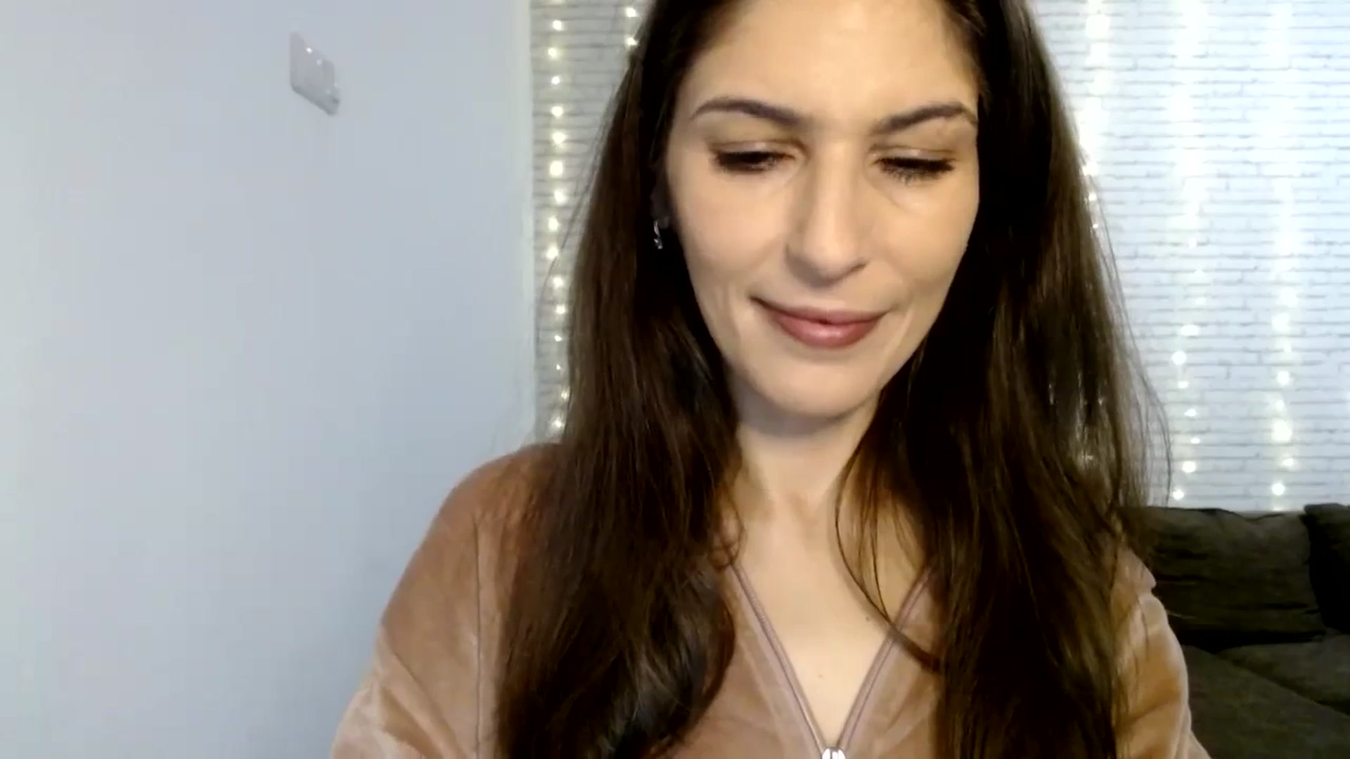 Gallery image thumbnail from AnnaMFC_'s myfreecams stream on, 02/07/2024, 04:09 image 12 of 20