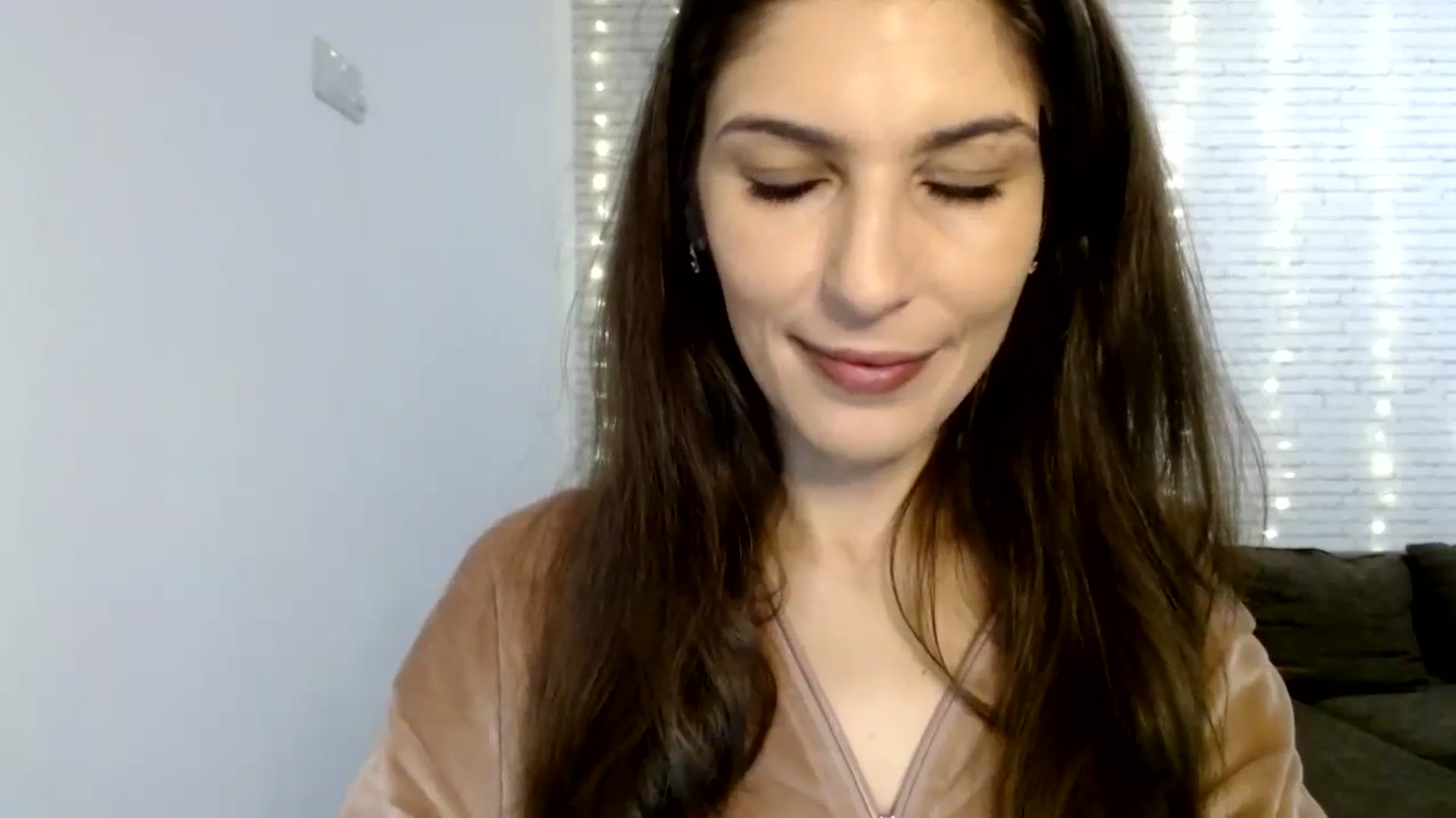 Gallery image thumbnail from AnnaMFC_'s myfreecams stream on, 02/07/2024, 04:09 image 11 of 20