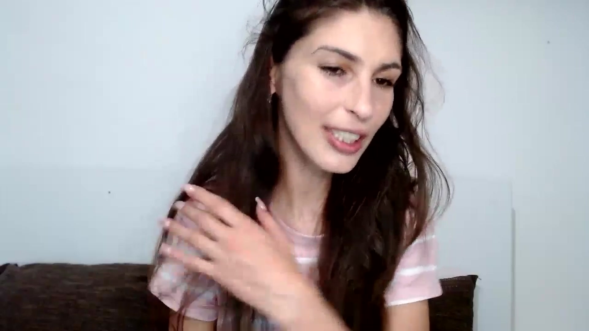Gallery image thumbnail from AnnaMFC_'s myfreecams stream on, 06/29/2024, 02:16 image 6 of 20