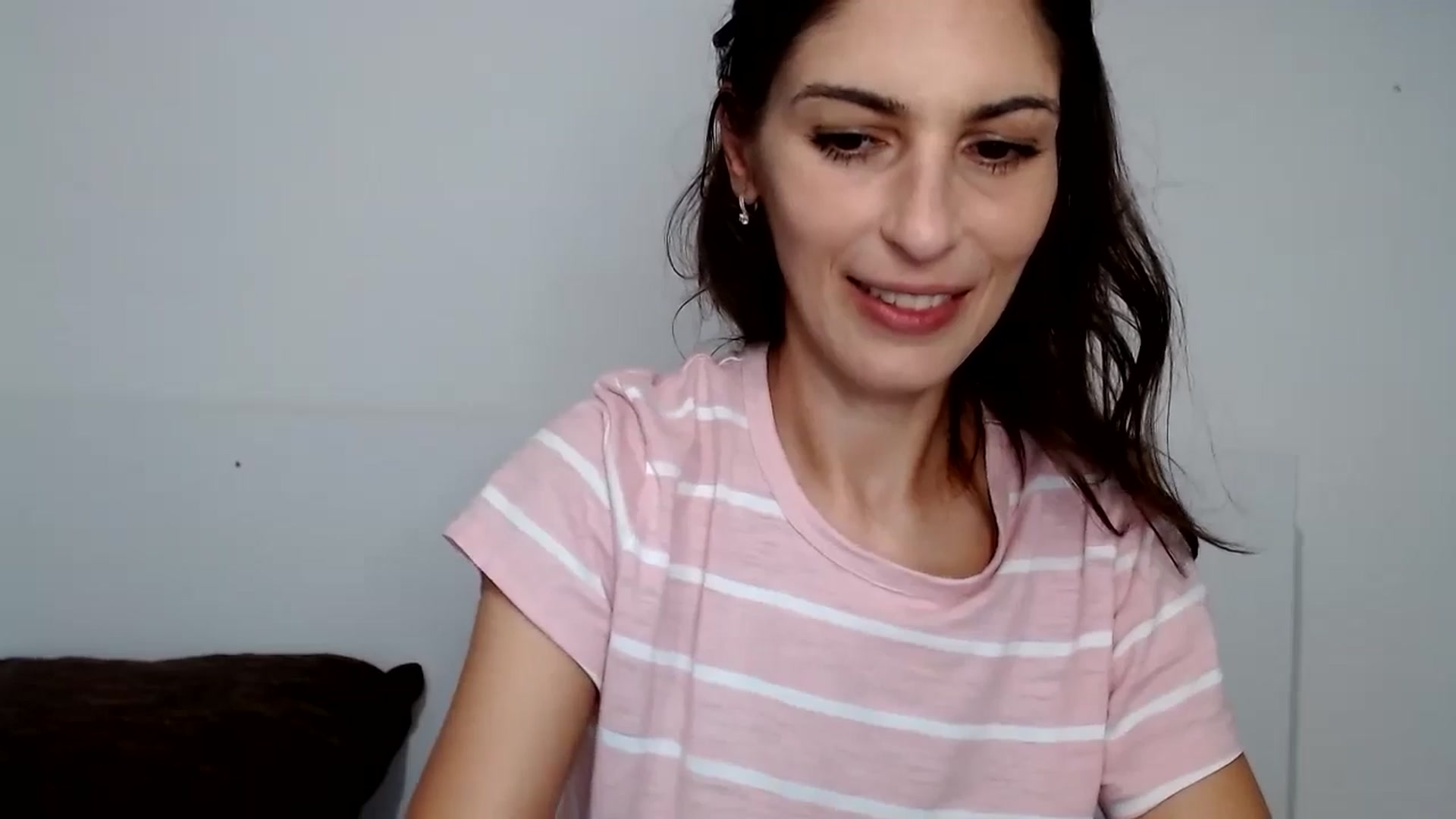 Gallery image thumbnail from AnnaMFC_'s myfreecams stream on, 06/29/2024, 02:35 image 19 of 20