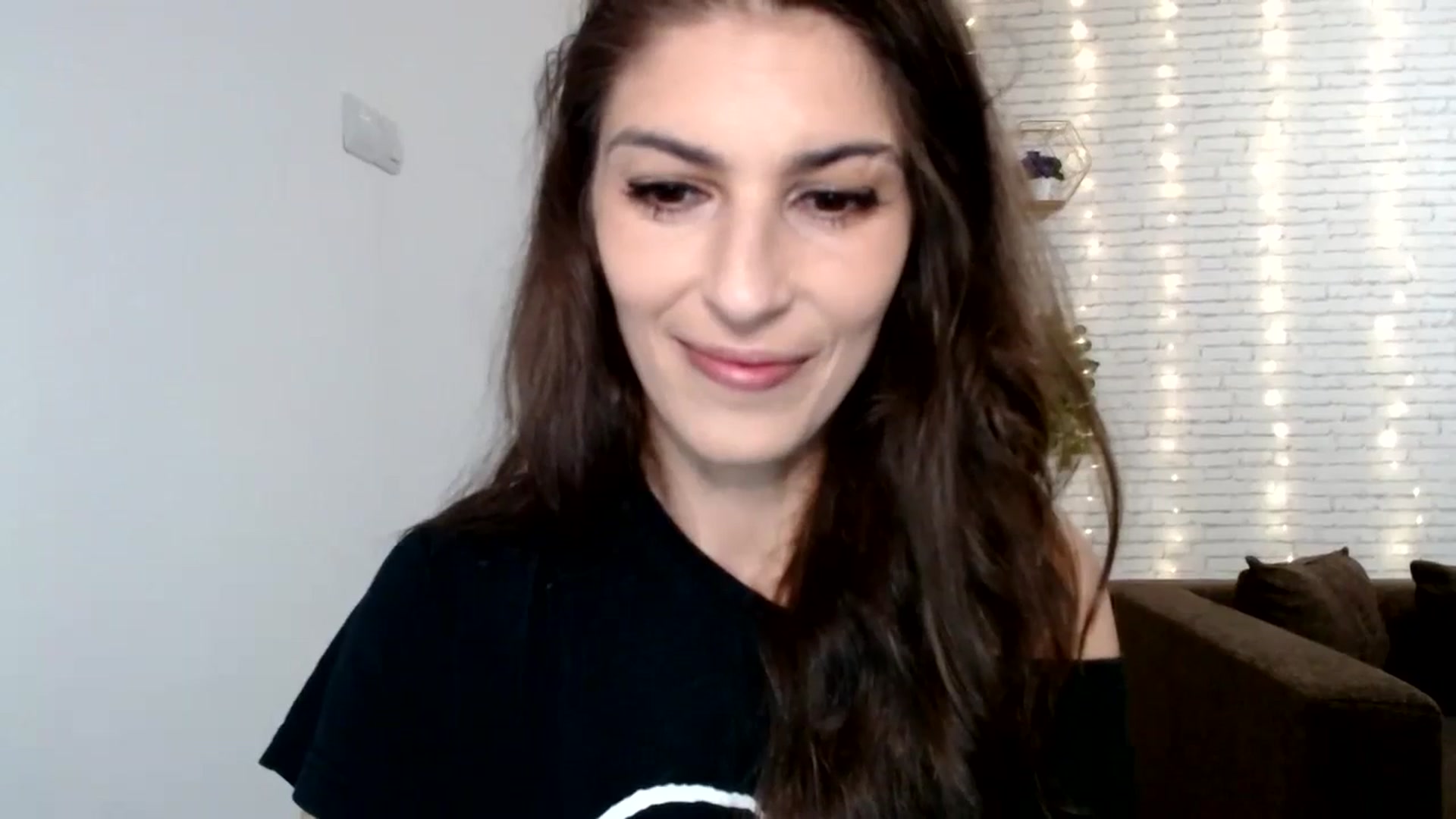 Gallery image thumbnail from AnnaMFC_'s myfreecams stream on, 07/04/2024, 03:22 image 14 of 20