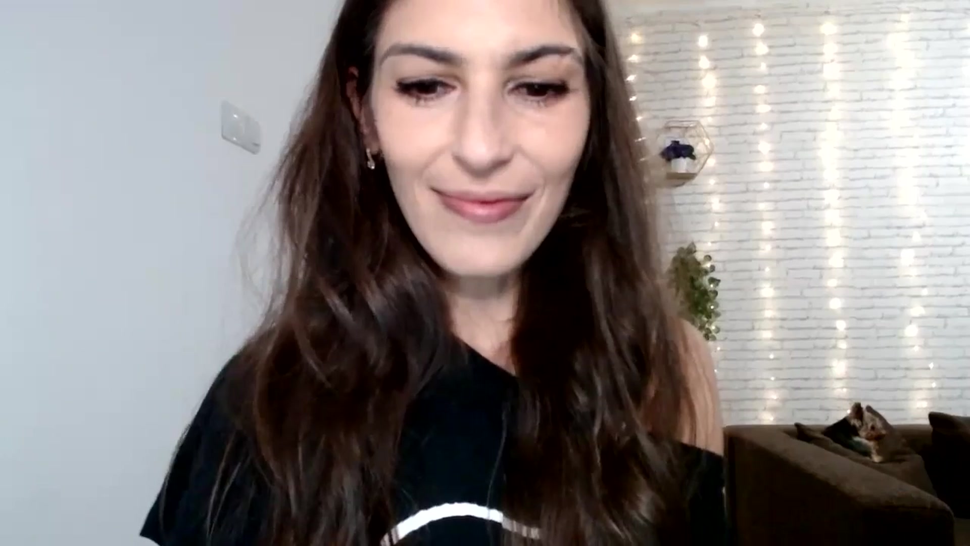 Gallery image thumbnail from AnnaMFC_'s myfreecams stream on, 07/04/2024, 03:22 image 19 of 20