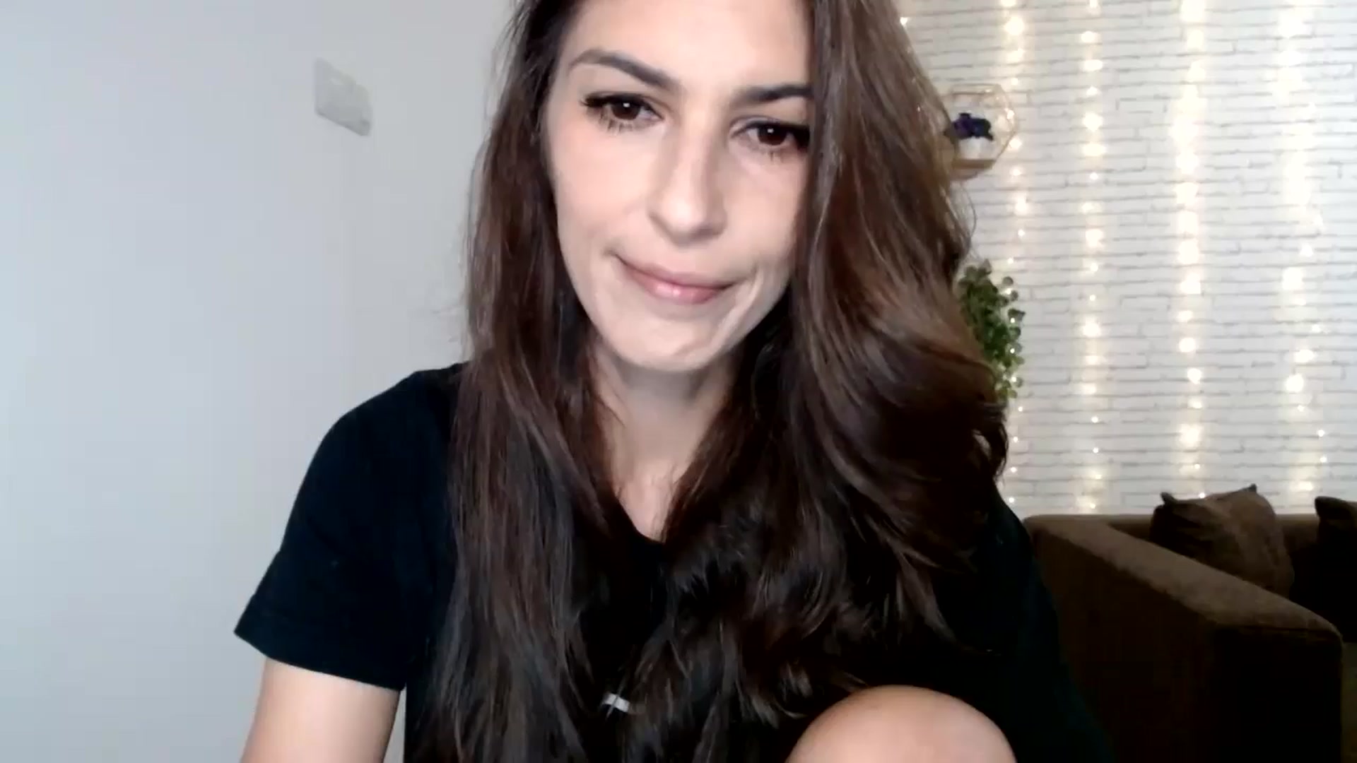 Gallery image thumbnail from AnnaMFC_'s myfreecams stream on, 07/04/2024, 03:22 image 1 of 20