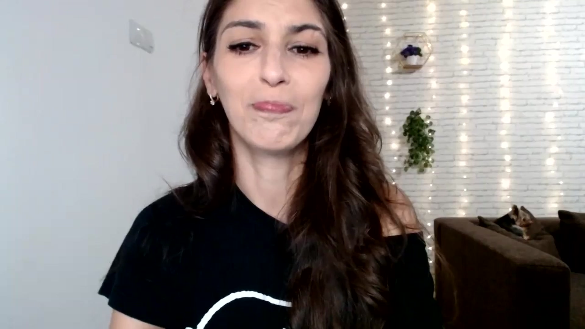 Gallery image thumbnail from AnnaMFC_'s myfreecams stream on, 07/04/2024, 03:22 image 20 of 20