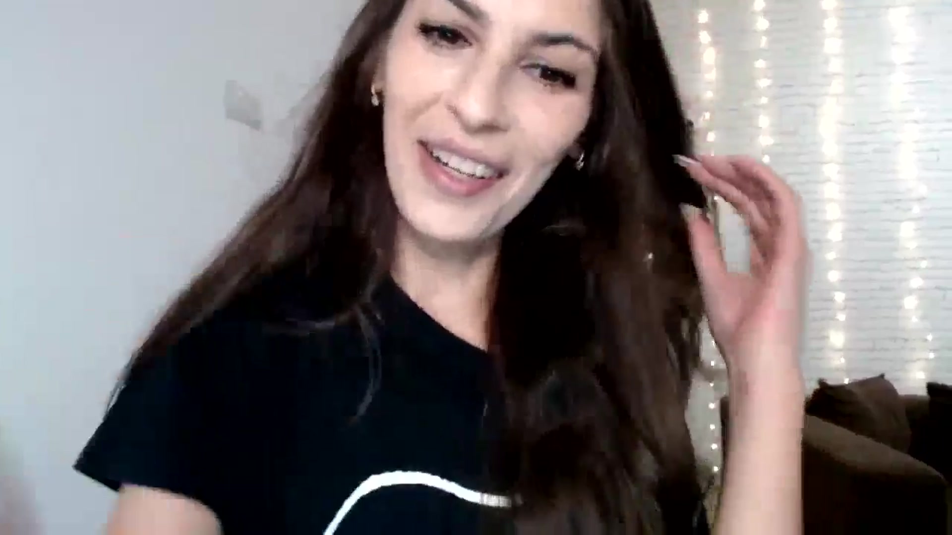 Gallery image thumbnail from AnnaMFC_'s myfreecams stream on, 07/04/2024, 03:22 image 6 of 20