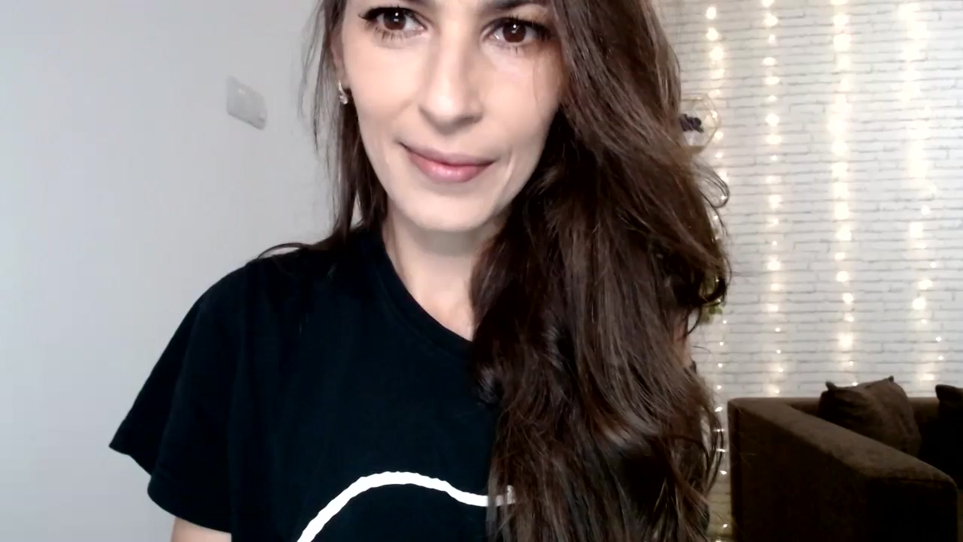 Gallery image thumbnail from AnnaMFC_'s myfreecams stream on, 07/04/2024, 03:22 image 3 of 20