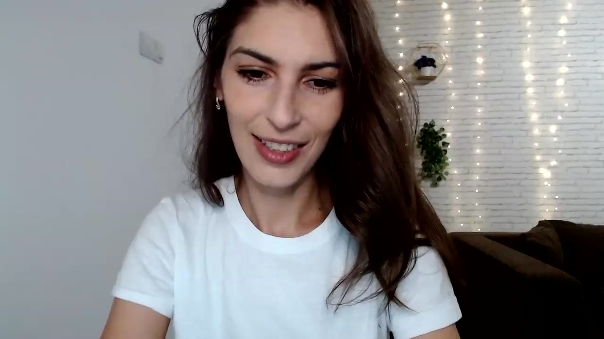 Gallery image thumbnail from AnnaMFC_'s myfreecams stream on, 07/06/2024, 03:58 image 14 of 20