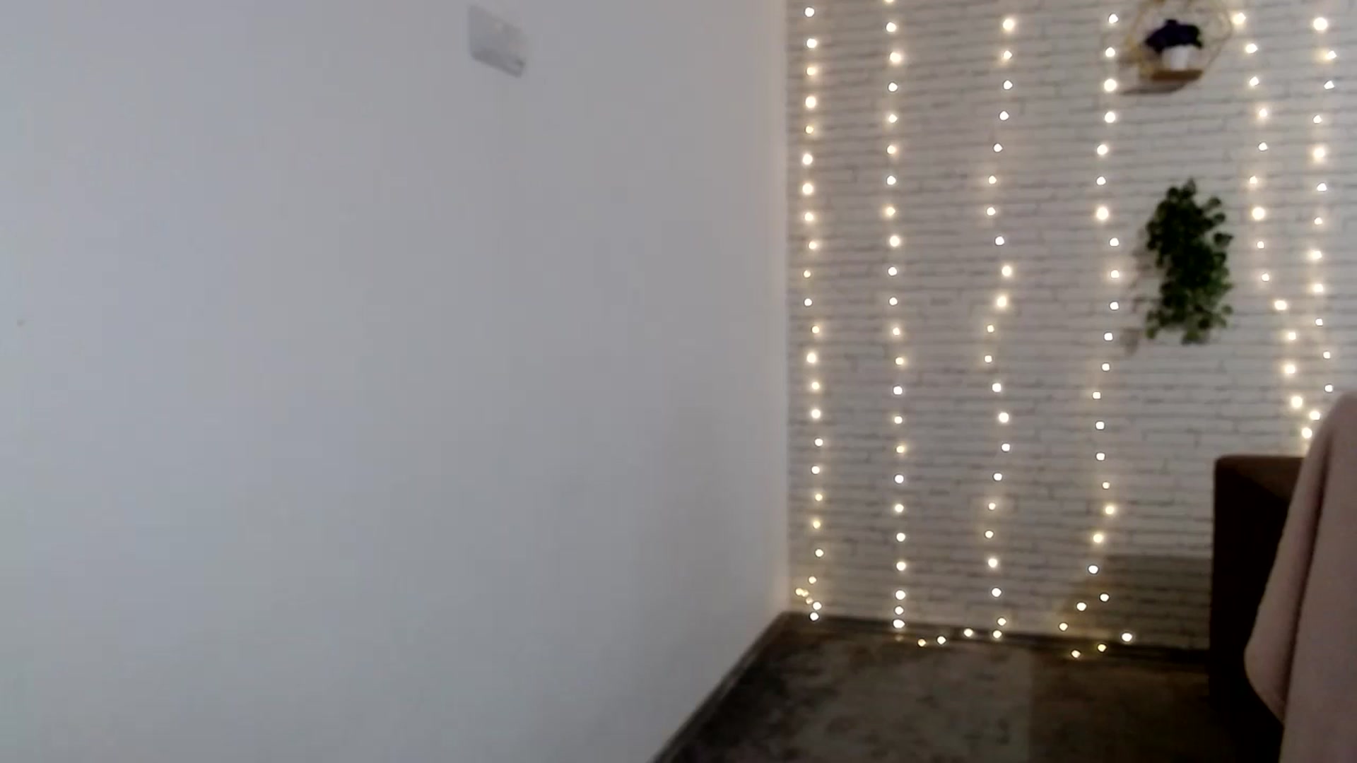 Gallery image thumbnail from AnnaMFC_'s myfreecams stream on, 07/07/2024, 05:47 image 13 of 20