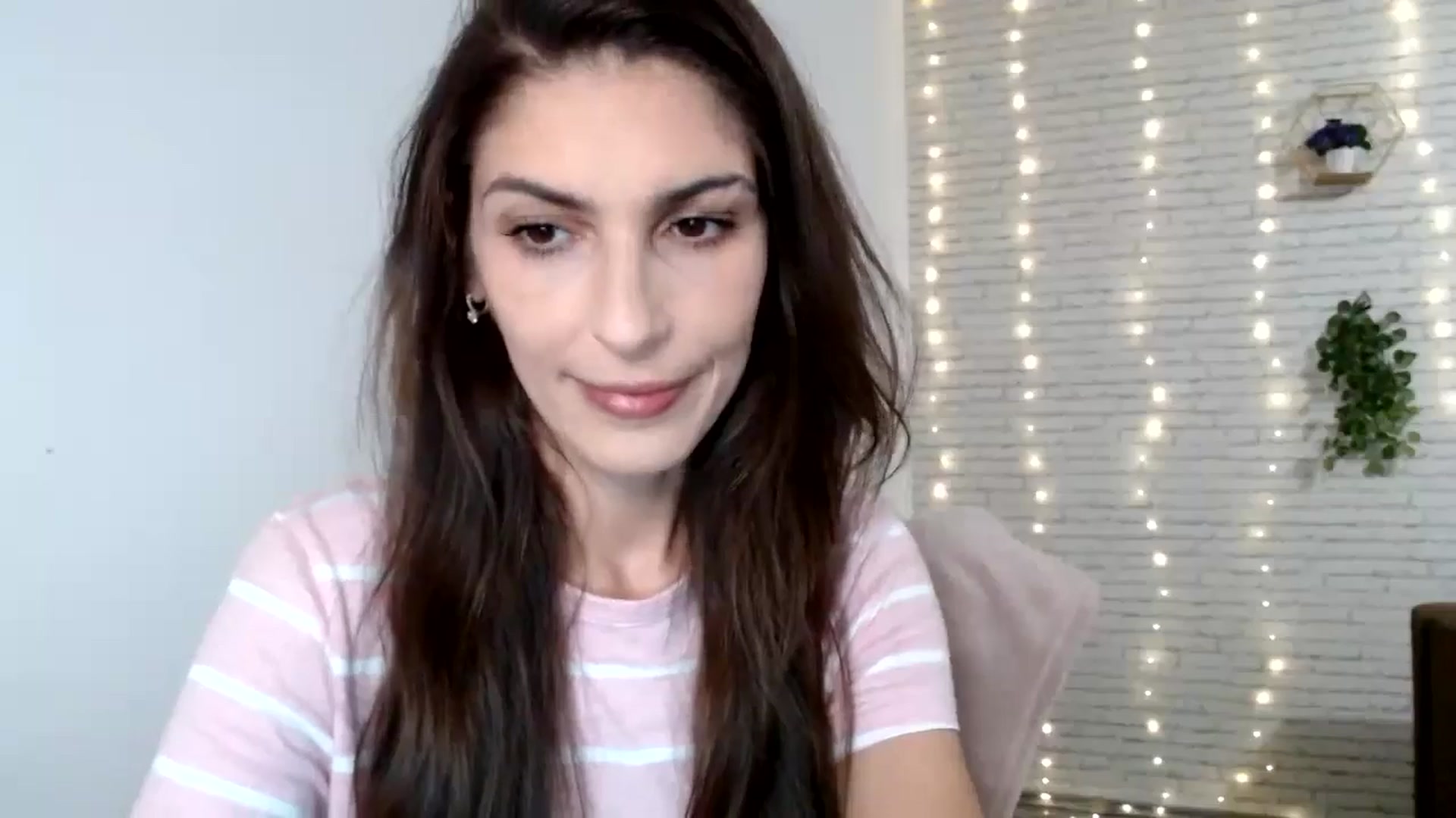 Gallery image thumbnail from AnnaMFC_'s myfreecams stream on, 07/08/2024, 03:53 image 20 of 20