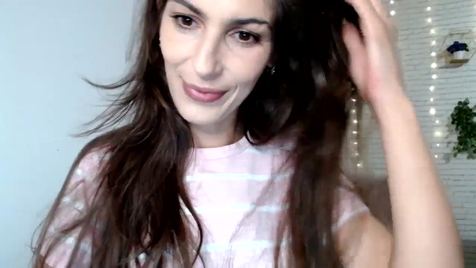 Gallery image thumbnail from AnnaMFC_'s myfreecams stream on, 07/08/2024, 03:53 image 7 of 20