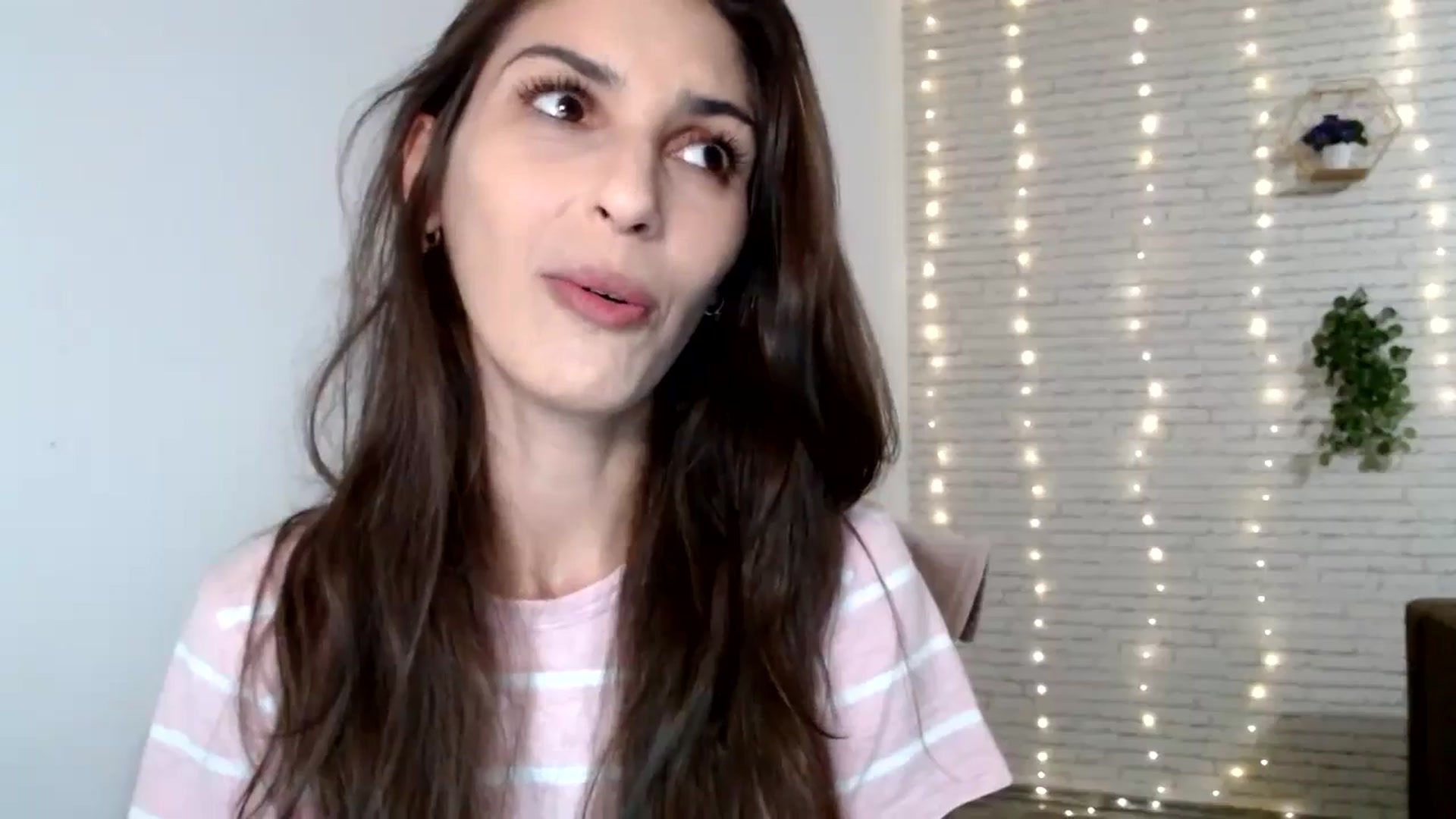 Gallery image thumbnail from AnnaMFC_'s myfreecams stream on, 07/08/2024, 03:53 image 11 of 20