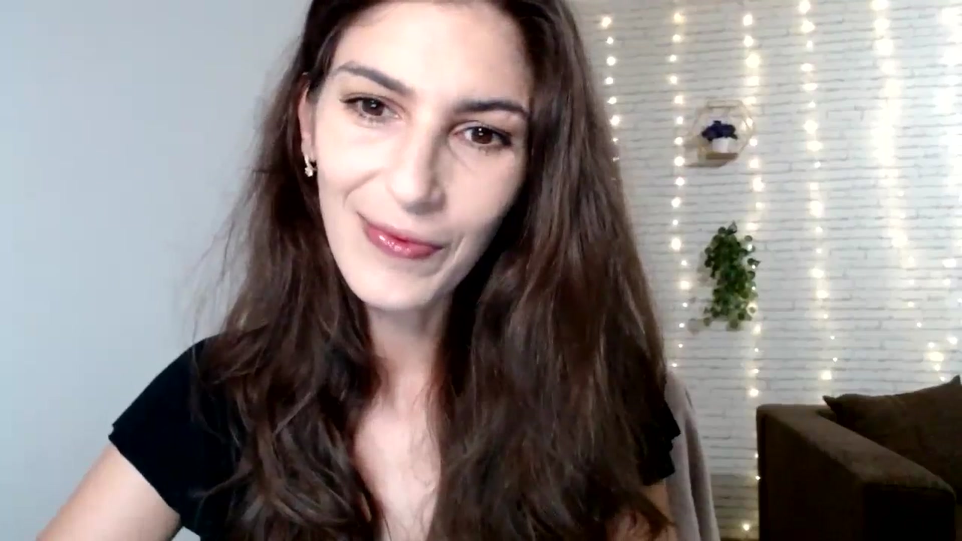 Gallery image thumbnail from AnnaMFC_'s myfreecams stream on, 07/13/2024, 04:22 image 2 of 20