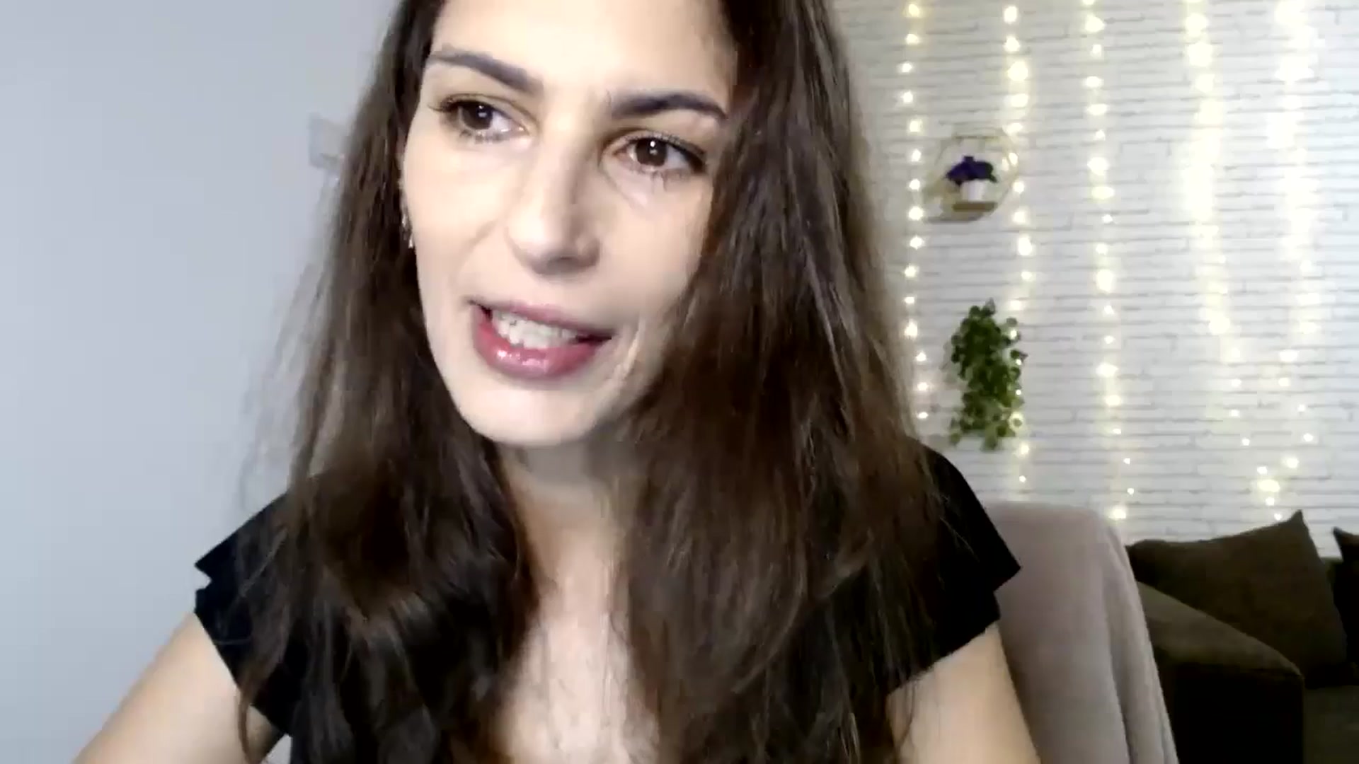 Gallery image thumbnail from AnnaMFC_'s myfreecams stream on, 07/13/2024, 04:22 image 5 of 20