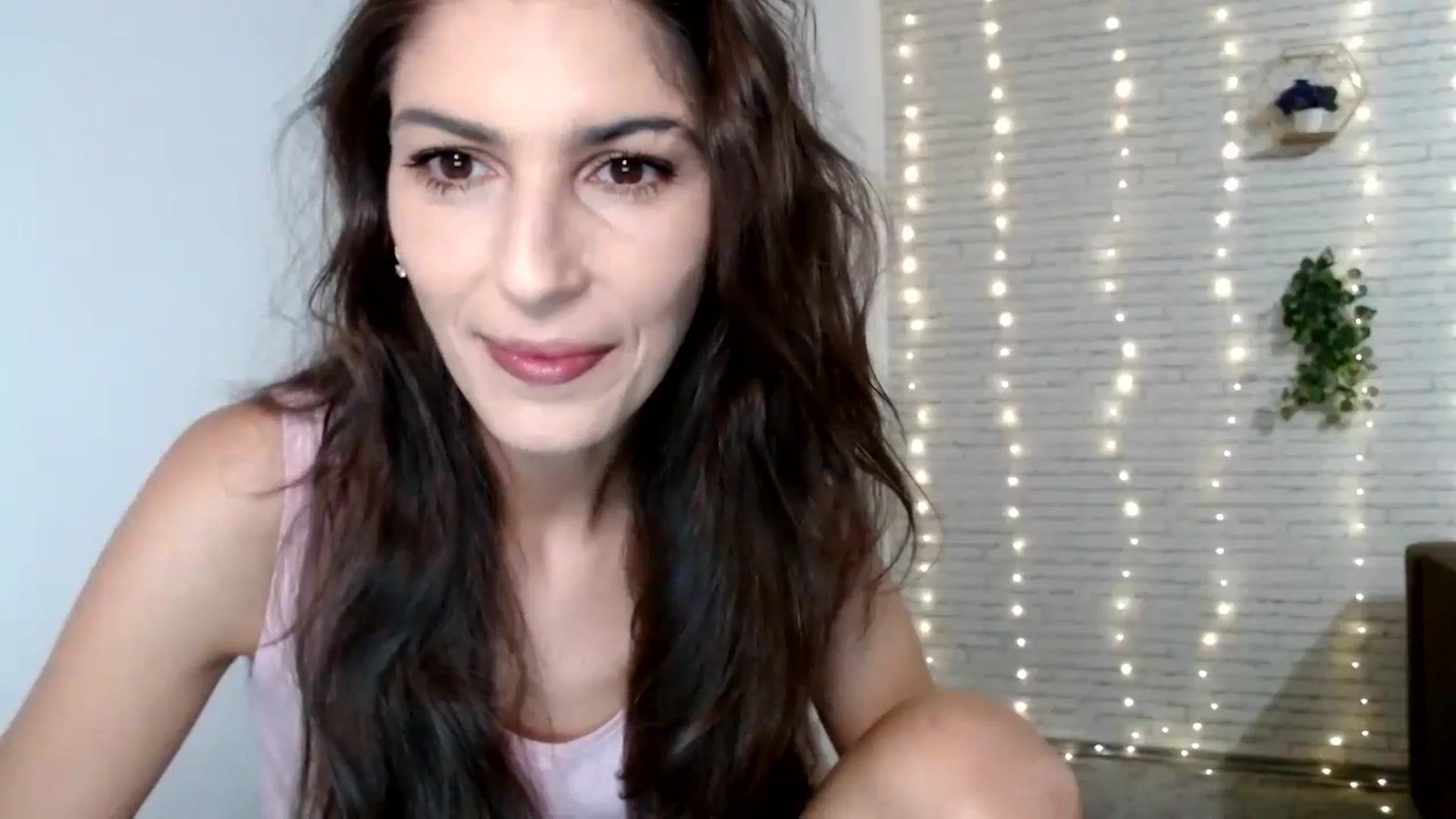 Gallery image thumbnail from AnnaMFC_'s myfreecams stream on, 07/30/2024, 02:37 image 19 of 20