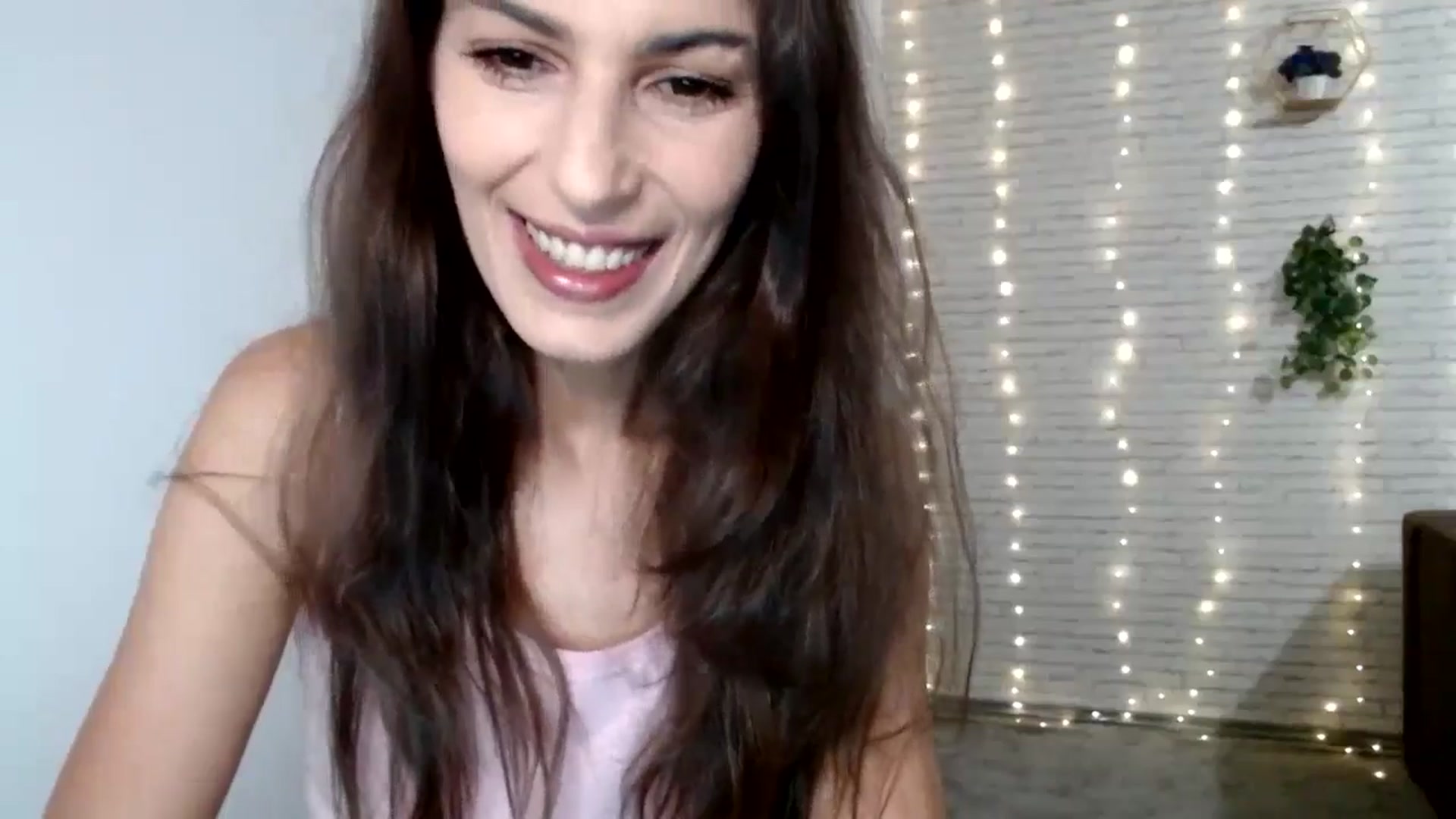 Gallery image thumbnail from AnnaMFC_'s myfreecams stream on, 07/30/2024, 02:37 image 16 of 20