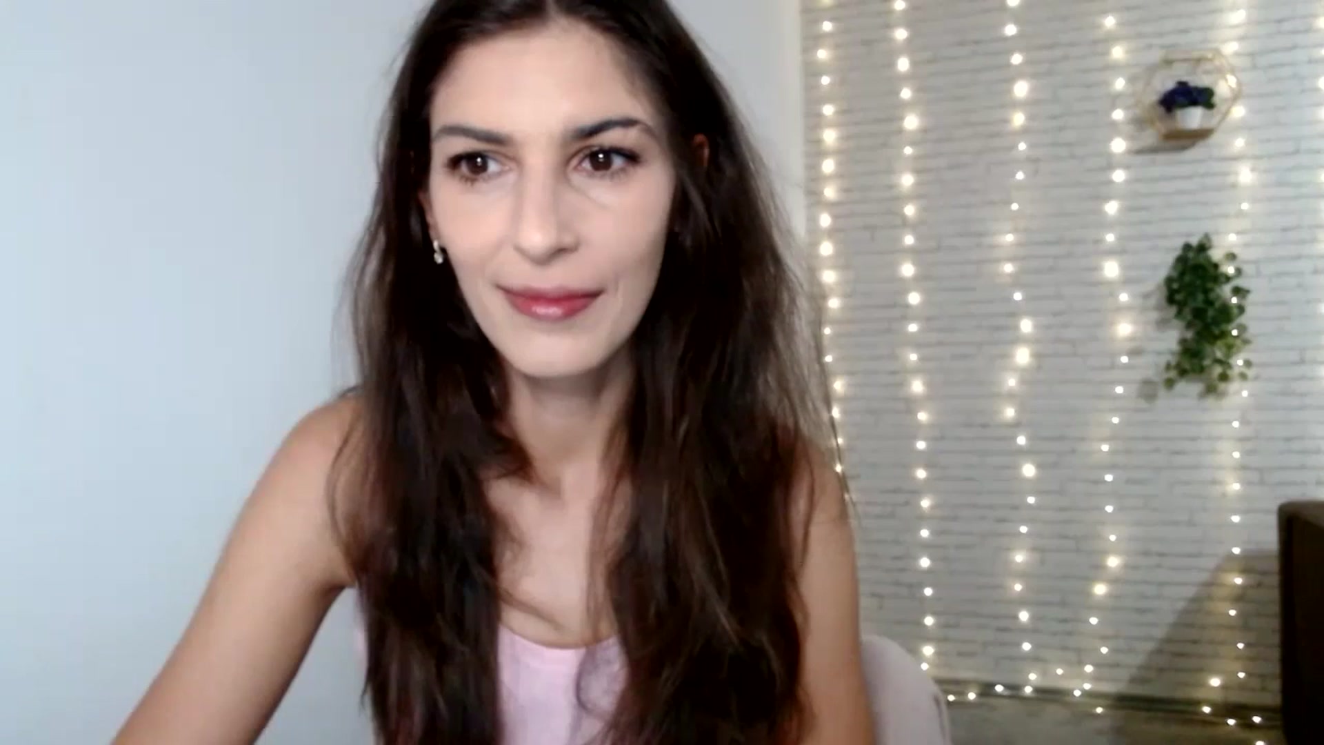 Gallery image thumbnail from AnnaMFC_'s myfreecams stream on, 07/30/2024, 02:37 image 8 of 20